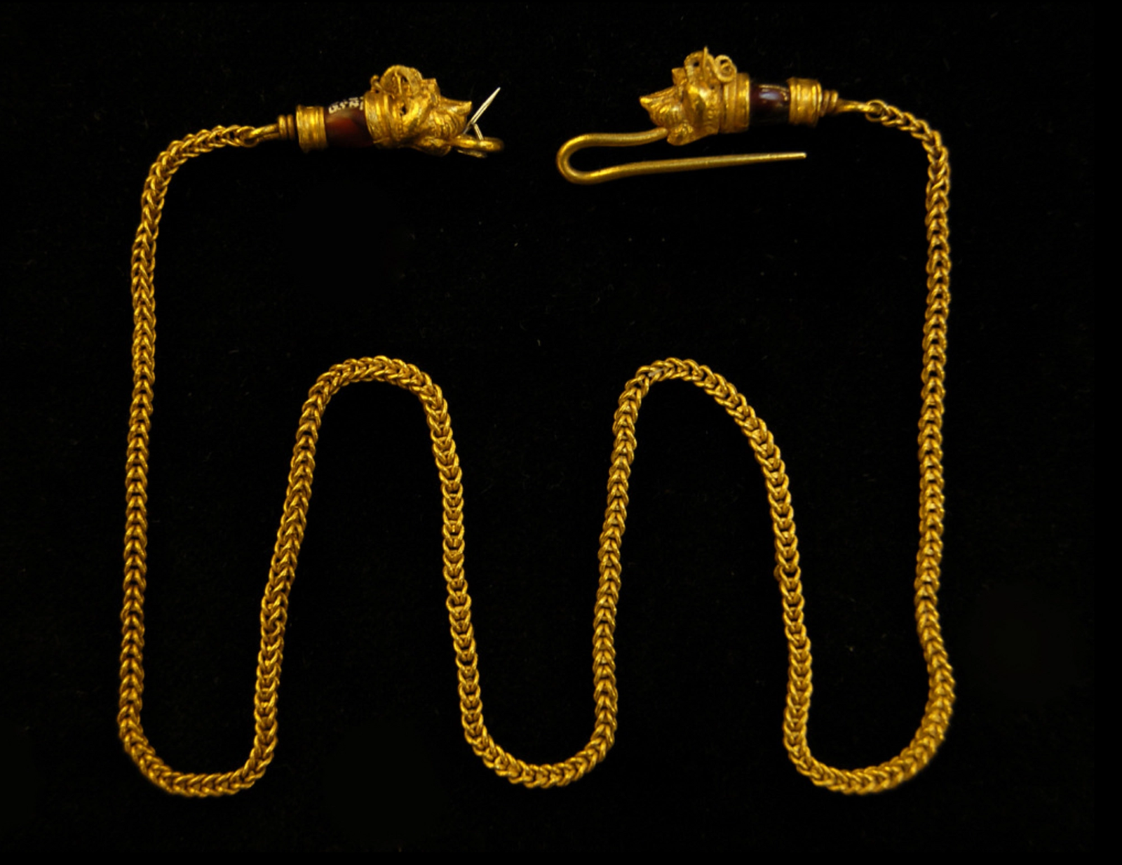 Chains — Erica Weiner