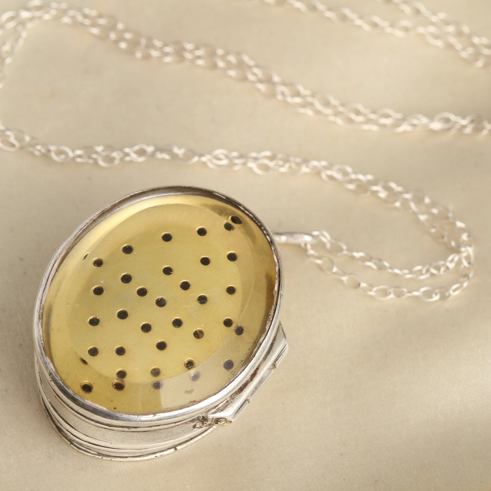 Victorian Vinaigrette with Beveled Glass