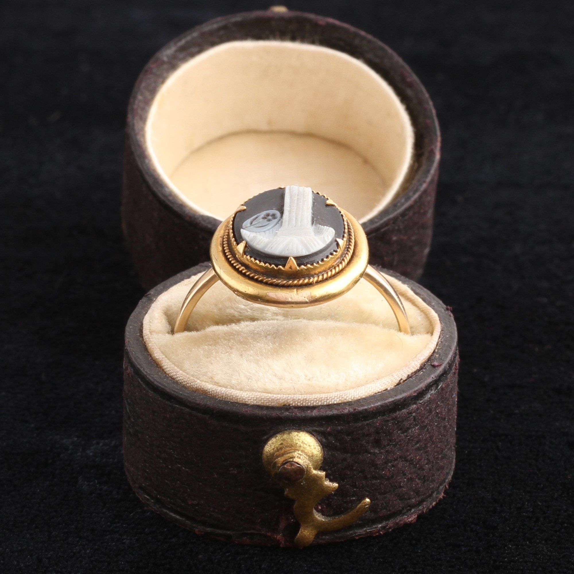 Victorian Broken Column Cameo Ring