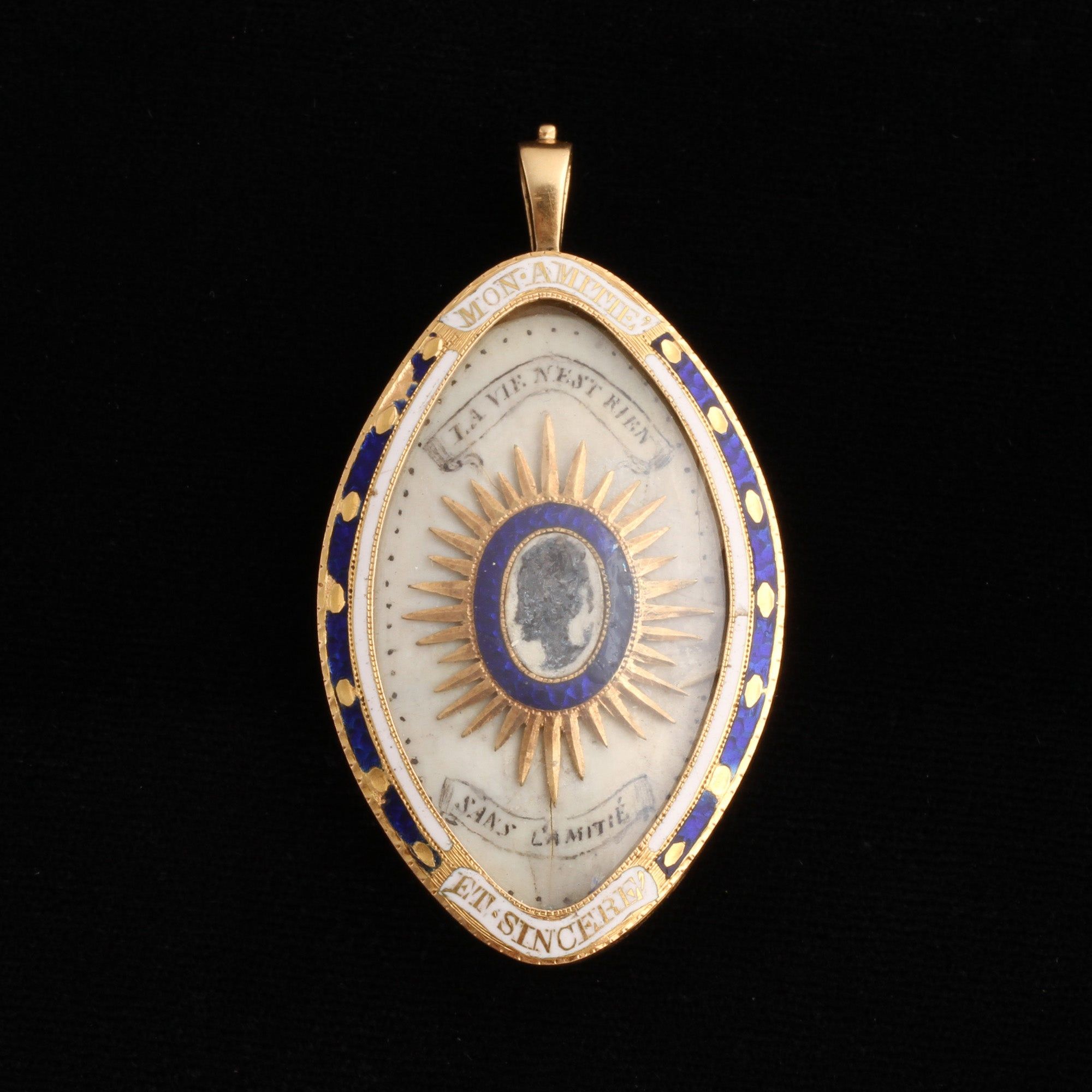 Georgian "Mon Amitié et Sincere" Pendant