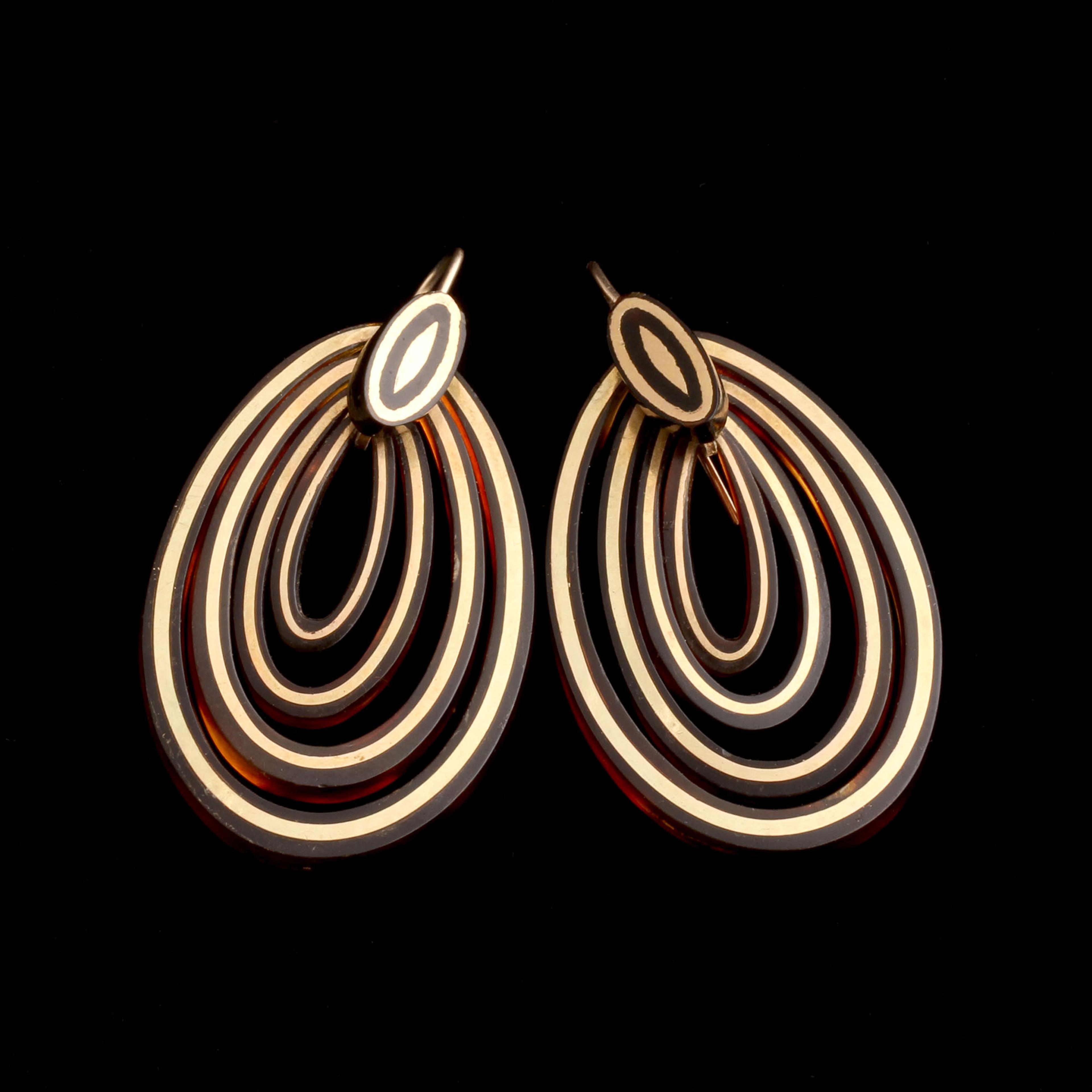 Victorian Teardrop Pique Earrings