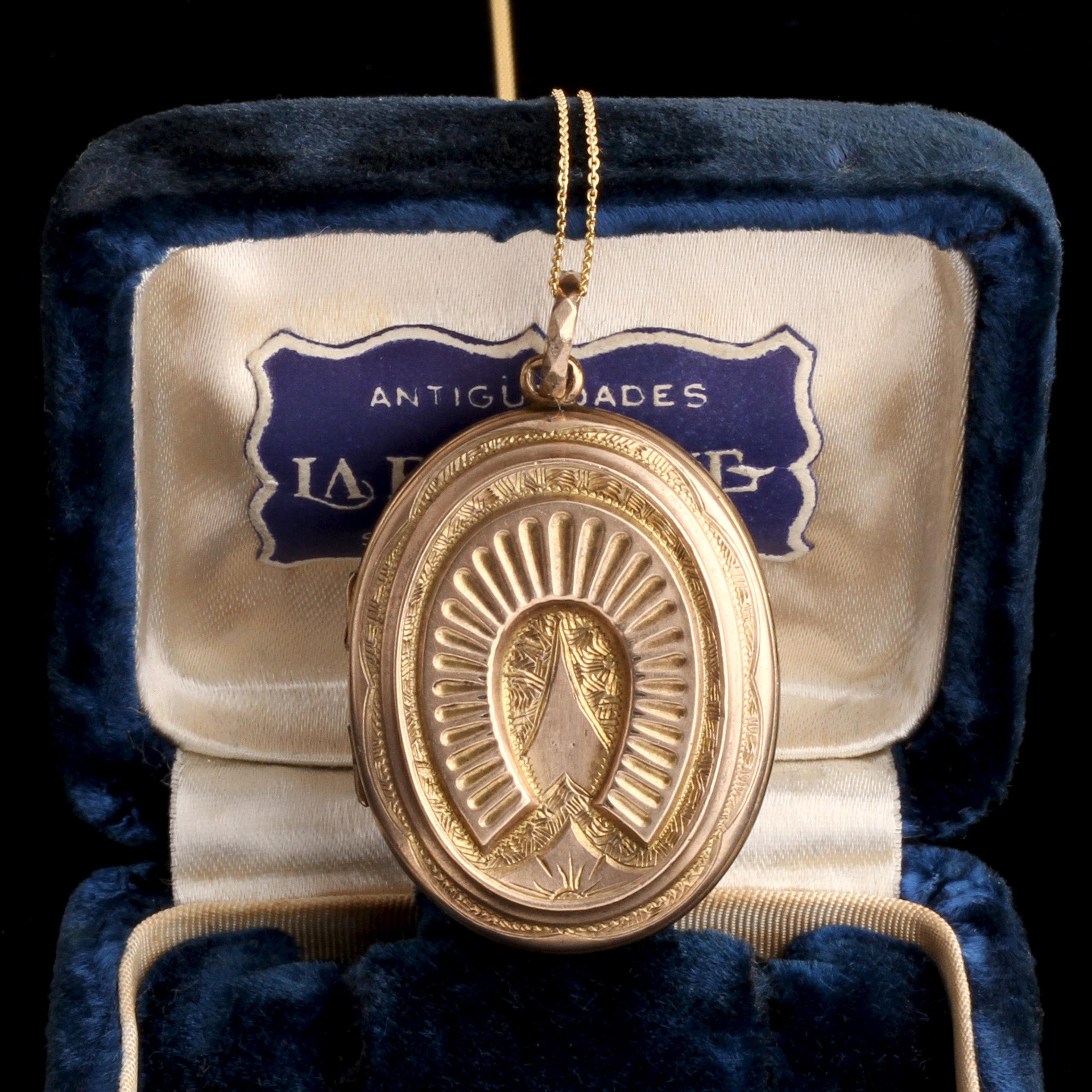 Victorian Gilt Horseshoe Locket