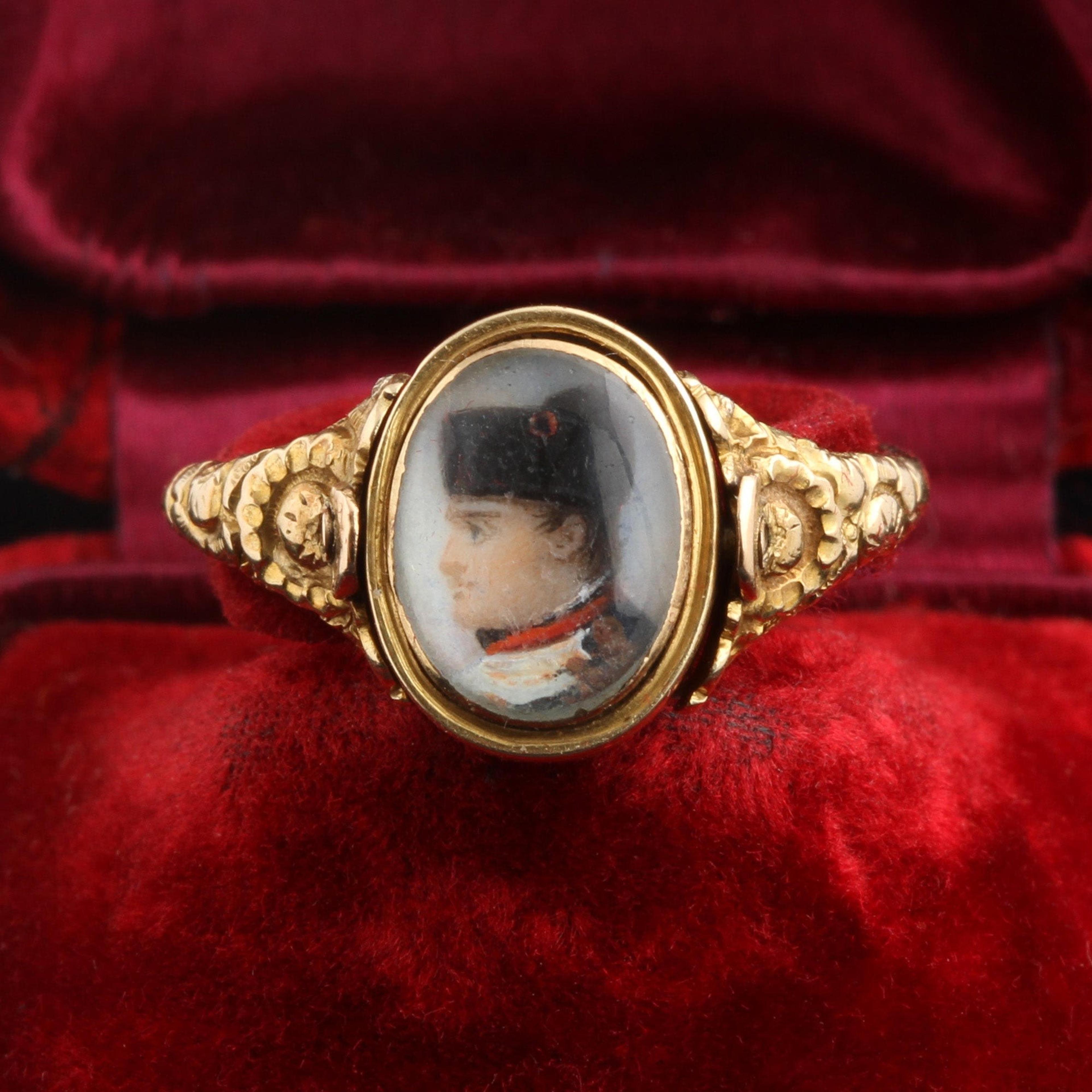 Napoleon Loyalist "Ne M'Oubliez Paz" Swivel Ring