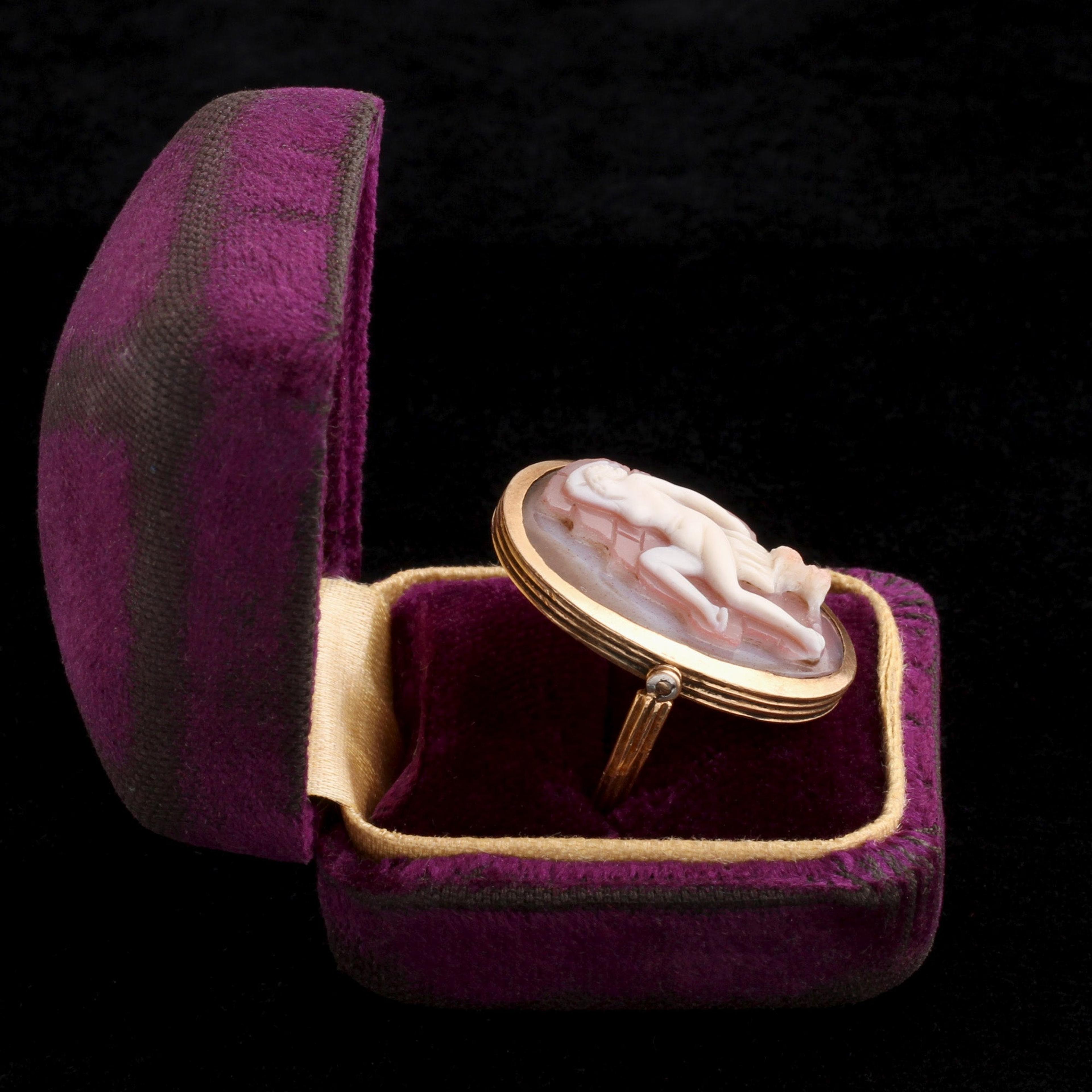 Detail of 17th Century Helen of Troy Amethyst Cameo Ring