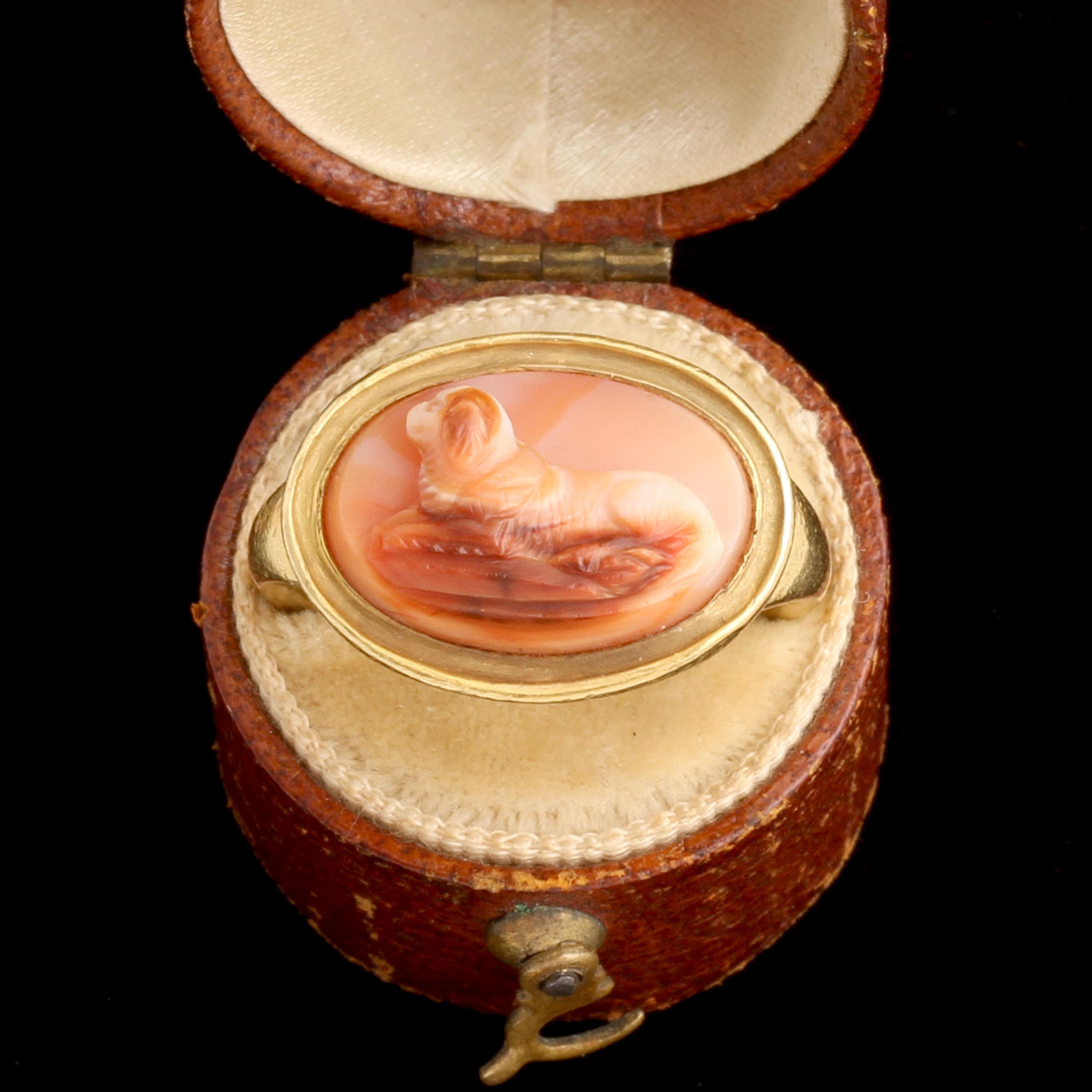 Agate Dog Cameo Ring