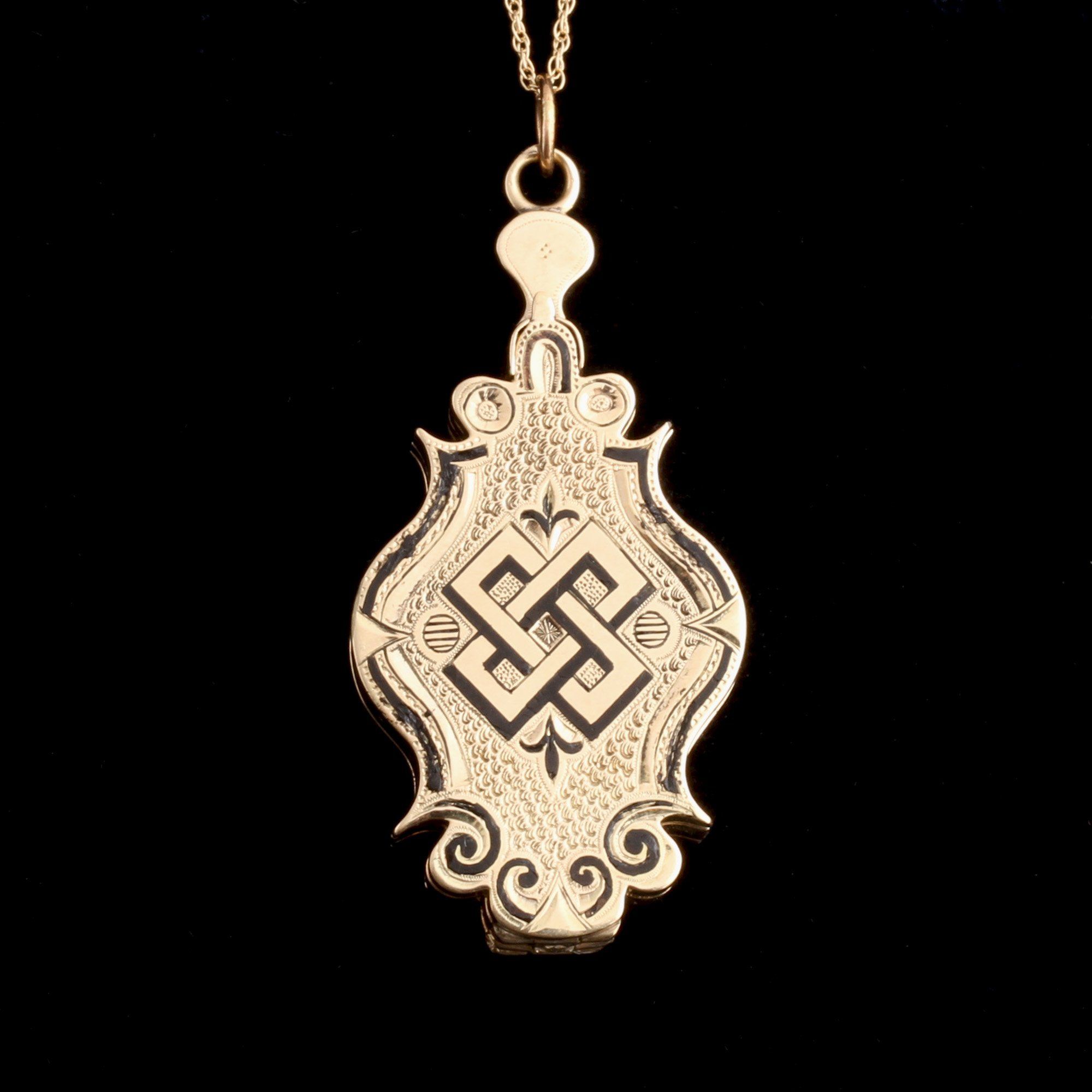 Victorian Enamel Knot Expanding Locket
