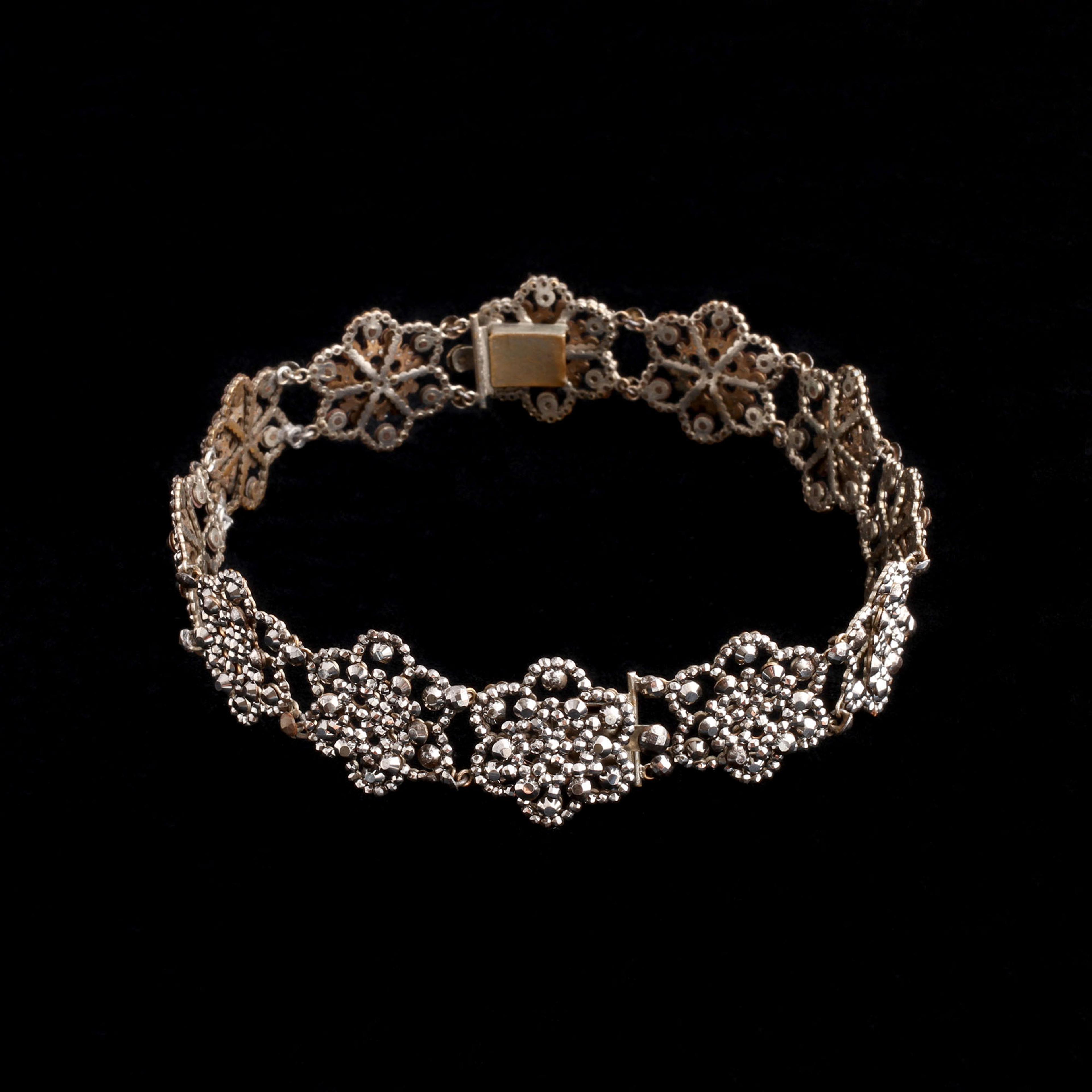 Georgian Floral Motif Bracelet Set