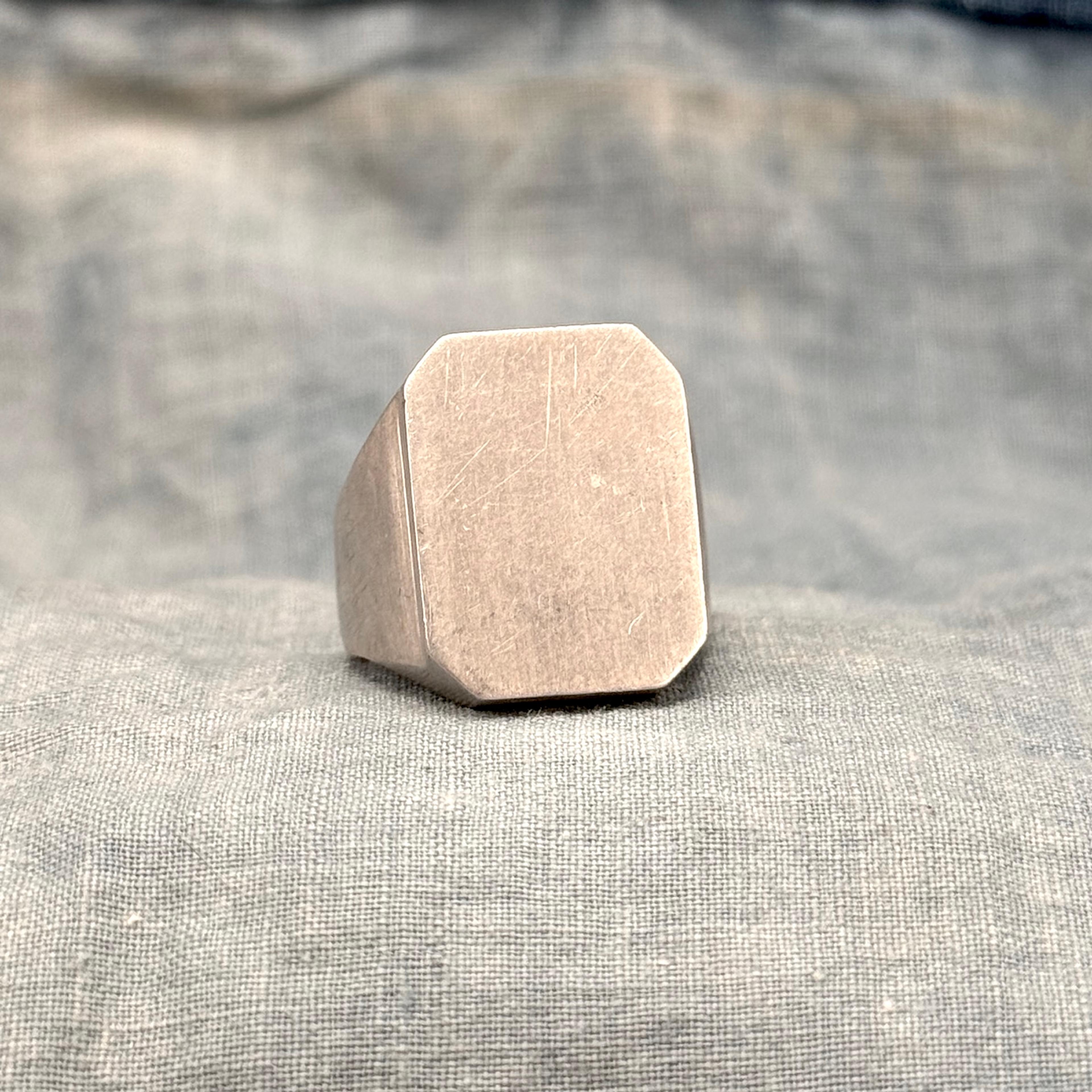 Wartime Ring 11