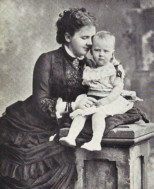 Emma of Waldeck and Pyrmont (Queen consort of Netherlands) and her daughter, Wilhelmina (later Queen of the Netherlands), ca 1881