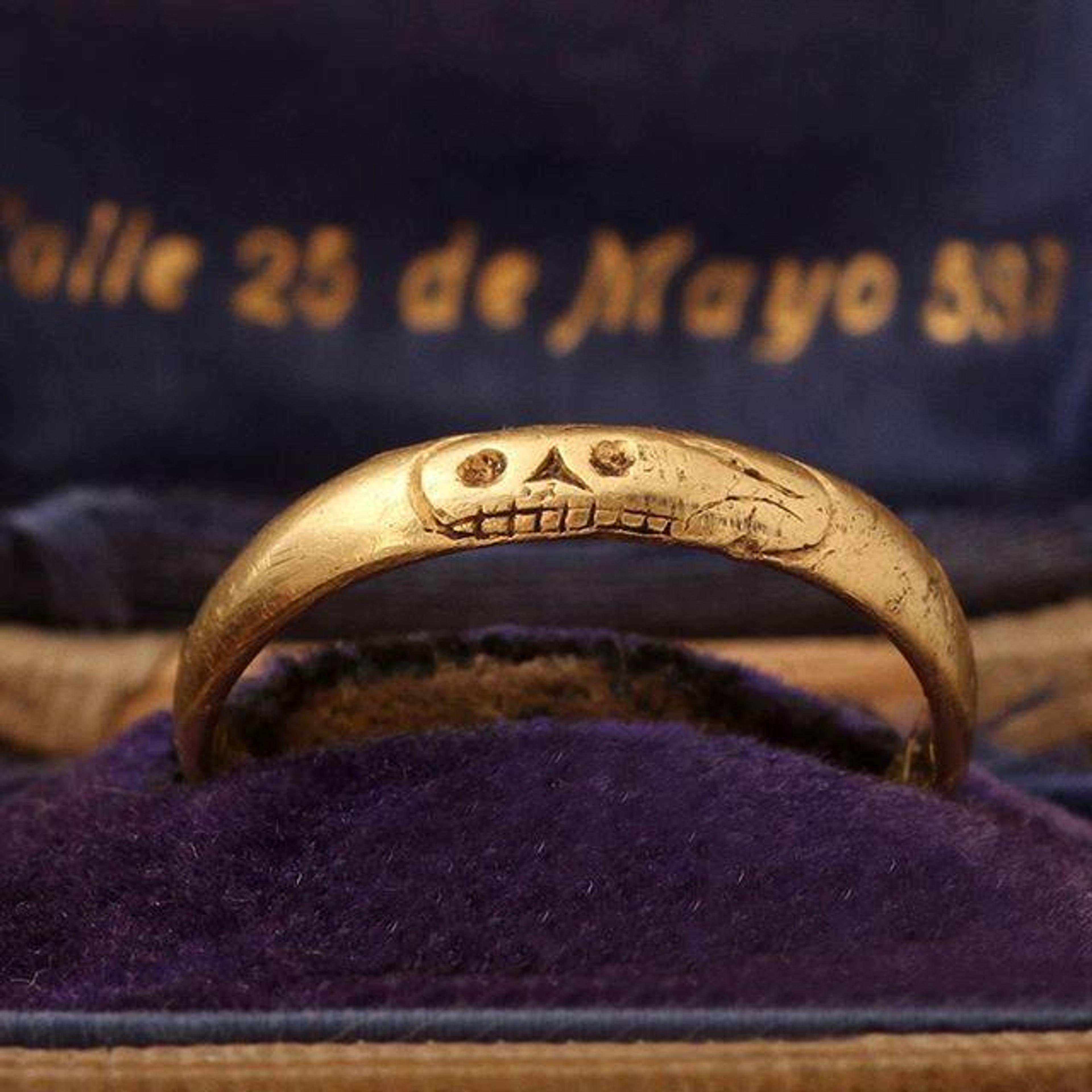 Face detail of the Georgian Death's Head Mourning Ring