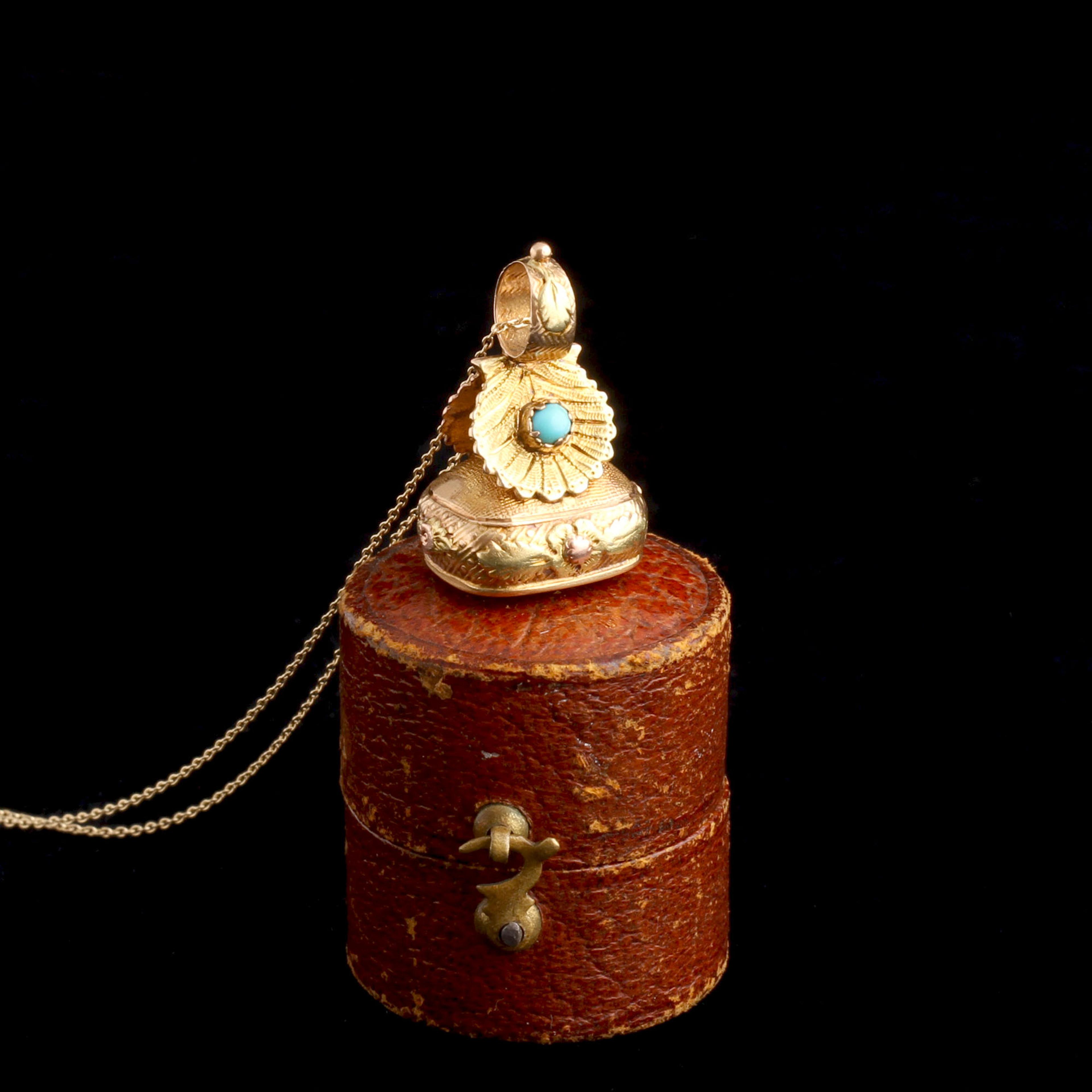 Georgian Tricolor Gold Shell Fob Necklace