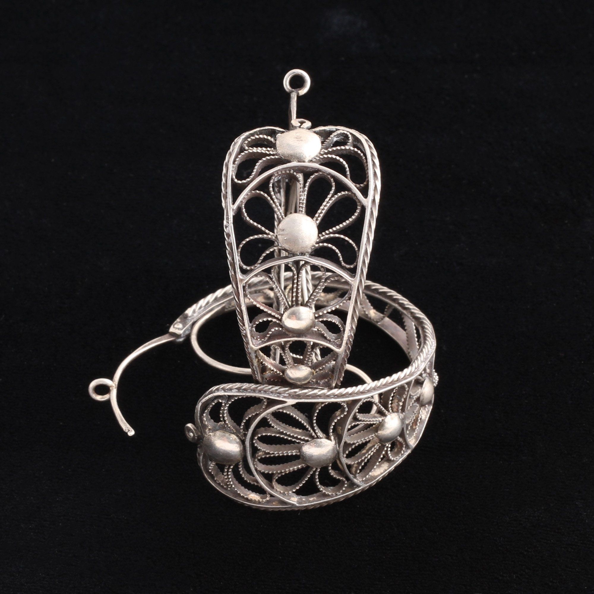 18th Century Silver Filigree Poissarde Earrings