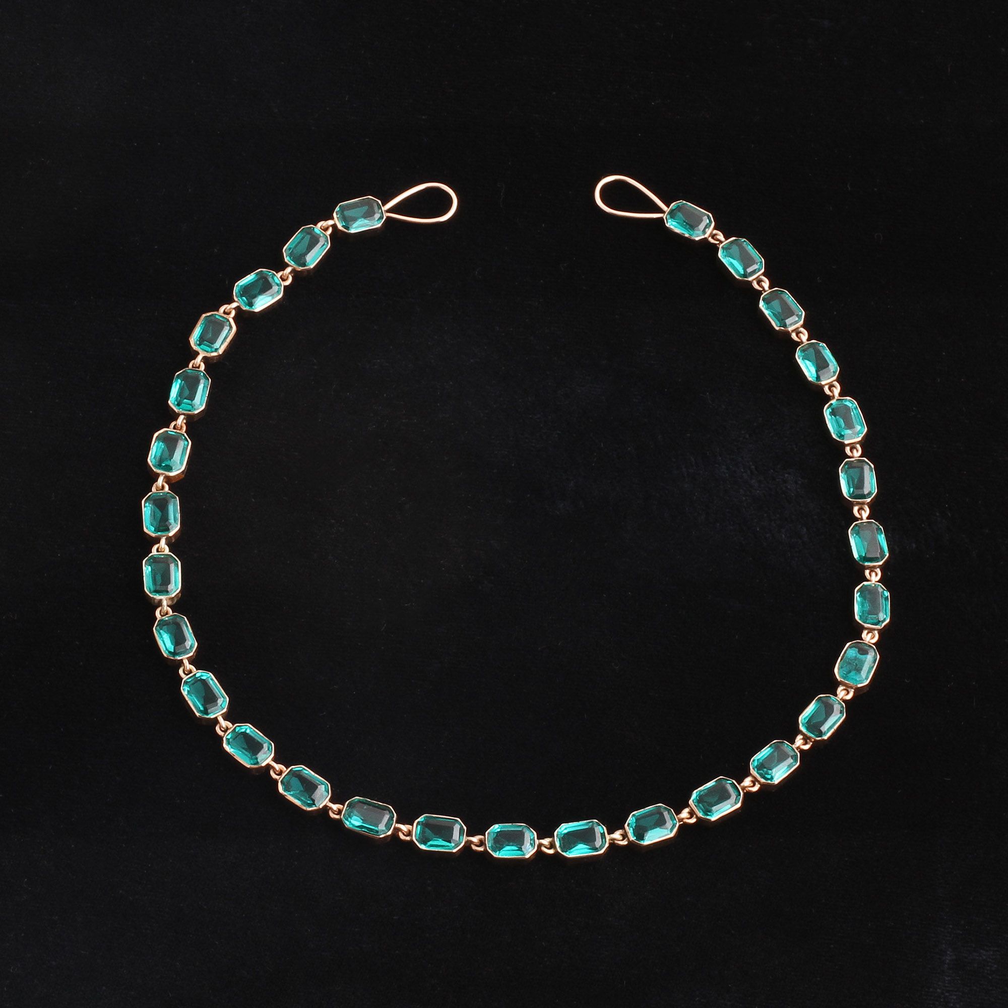 Early Victorian Green Paste Collar