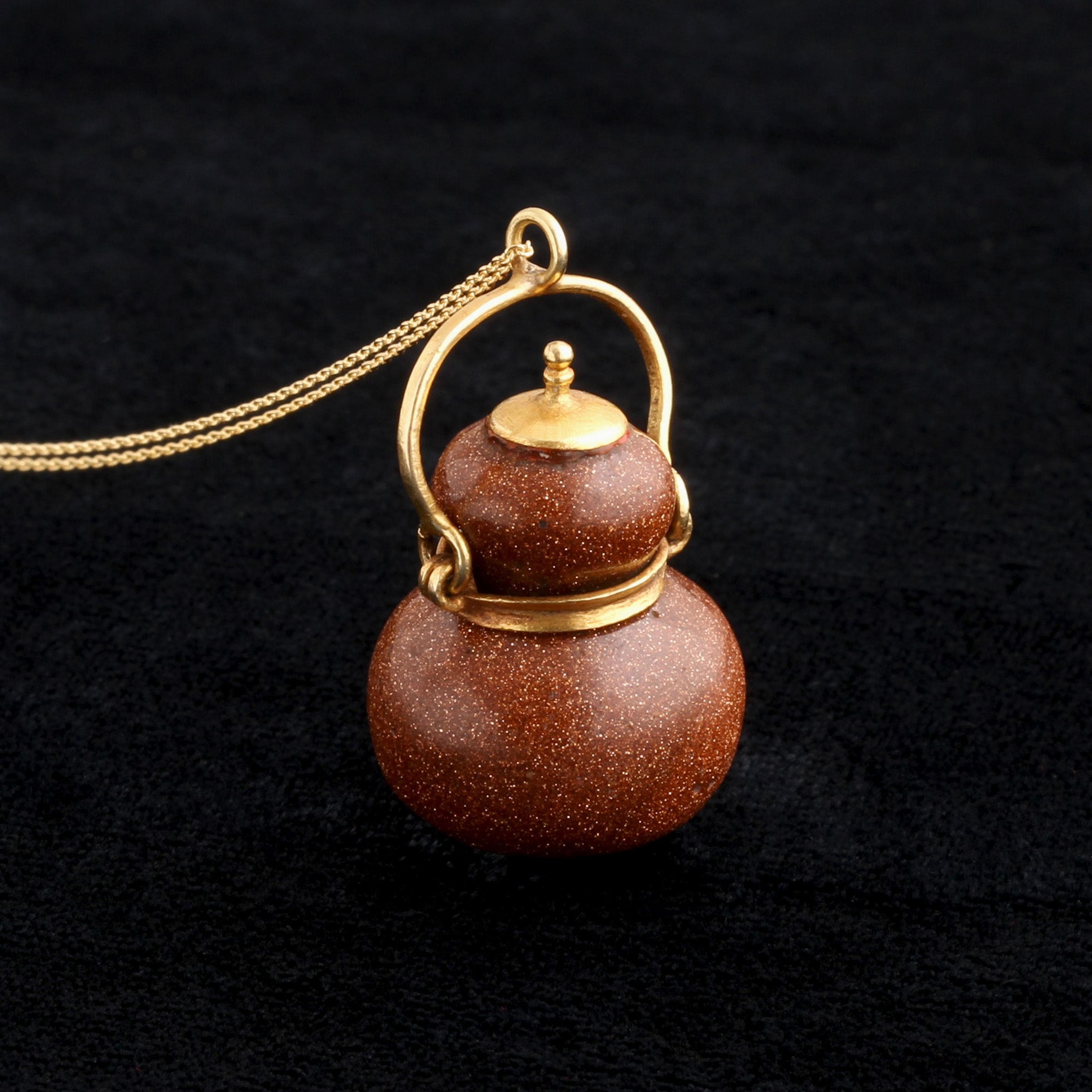 Detail of Georgian Sealed Goldstone Vial Necklace