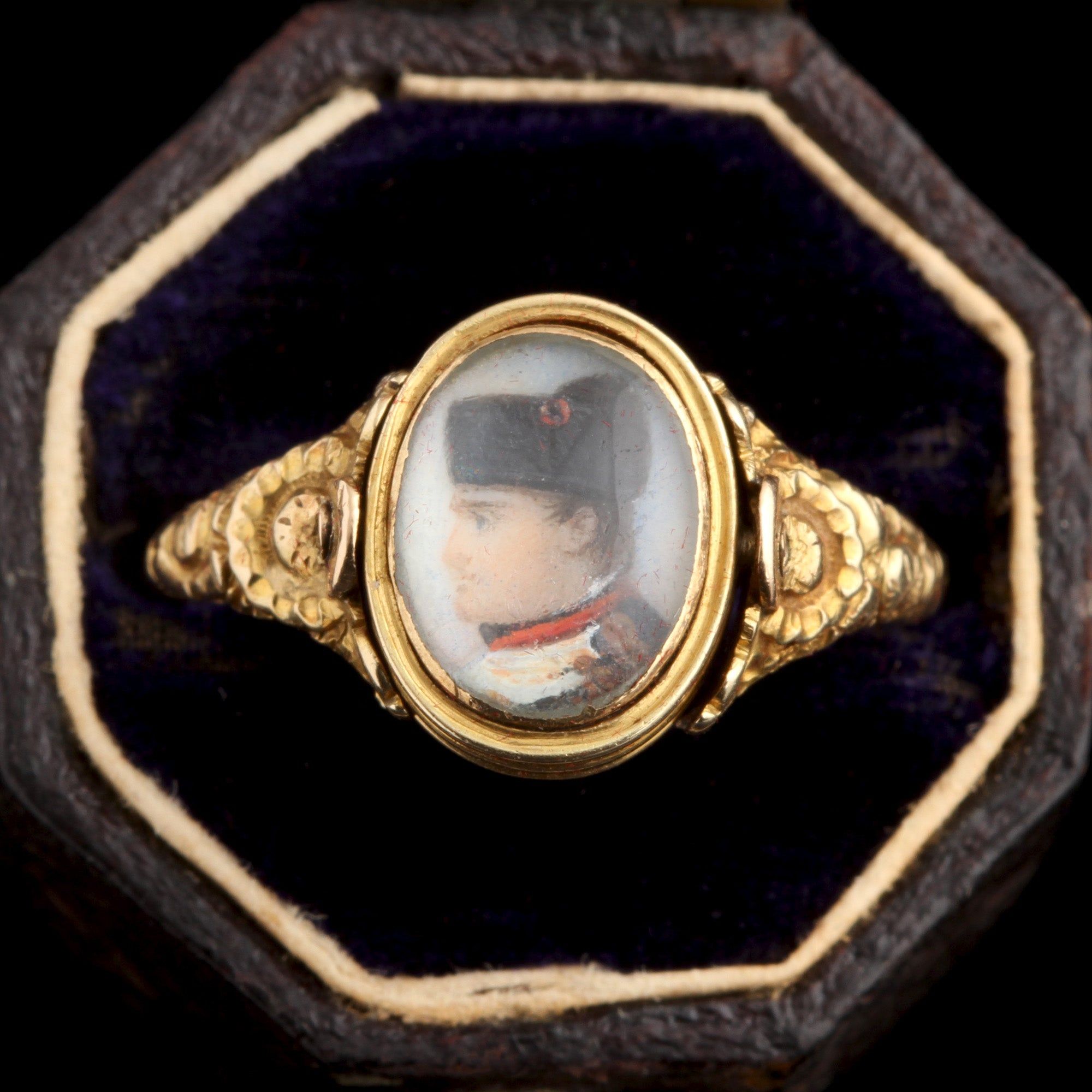 Detail of Napoleon Loyalist "Ne M'Oubliez Paz" Swivel Ring showing Napoleon's portrait