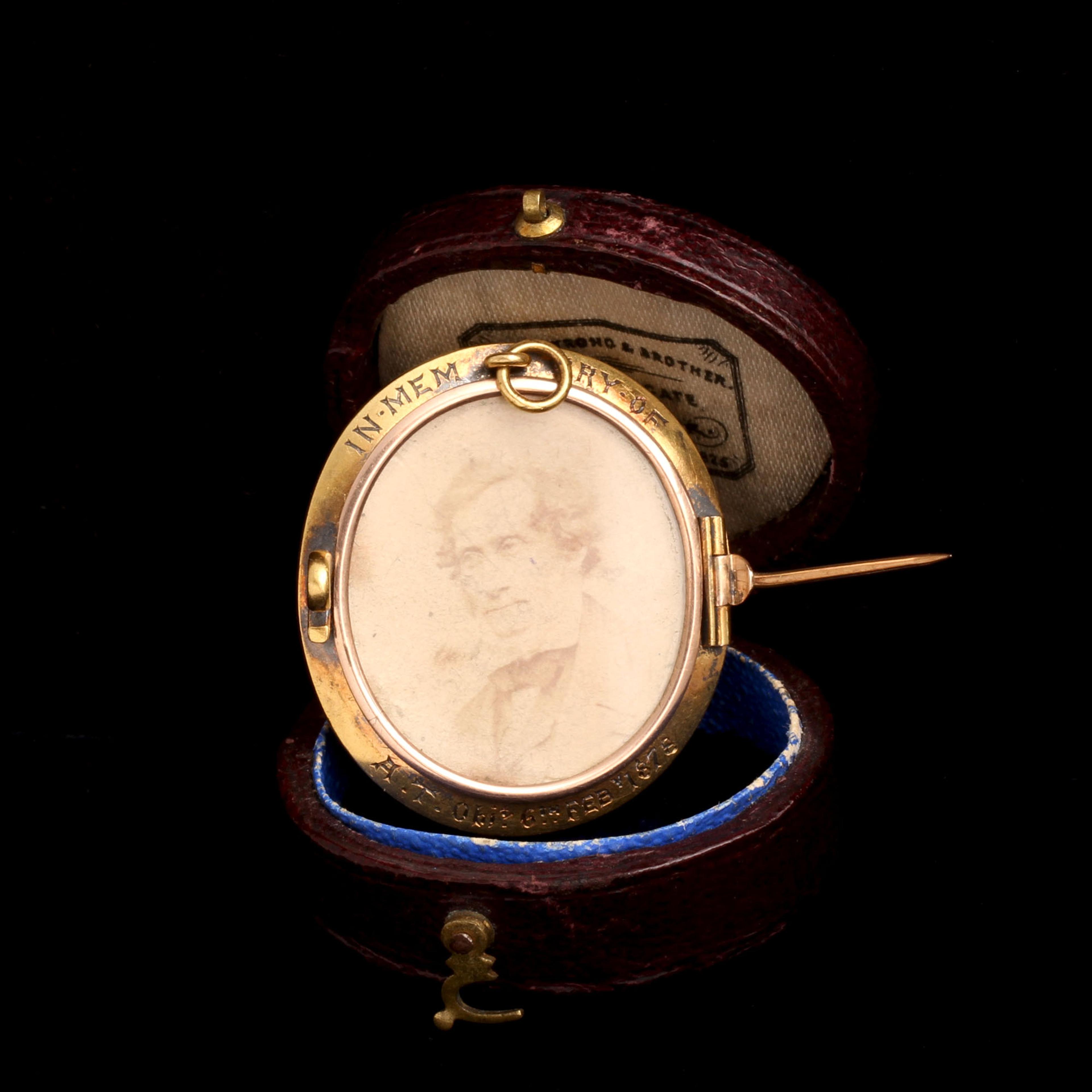 Detail of Victorian Cameo & Photo Mourning Brooch/Pendant
