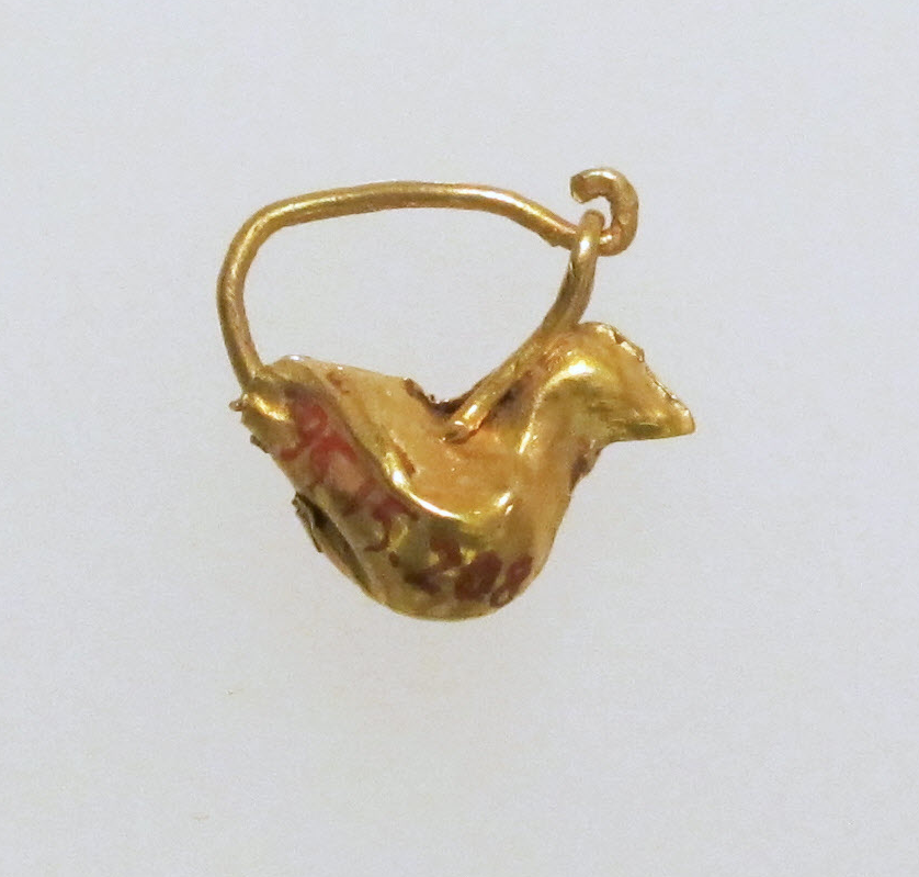 Earring with bird, Etruscan, Metropolitan Museum of Art.