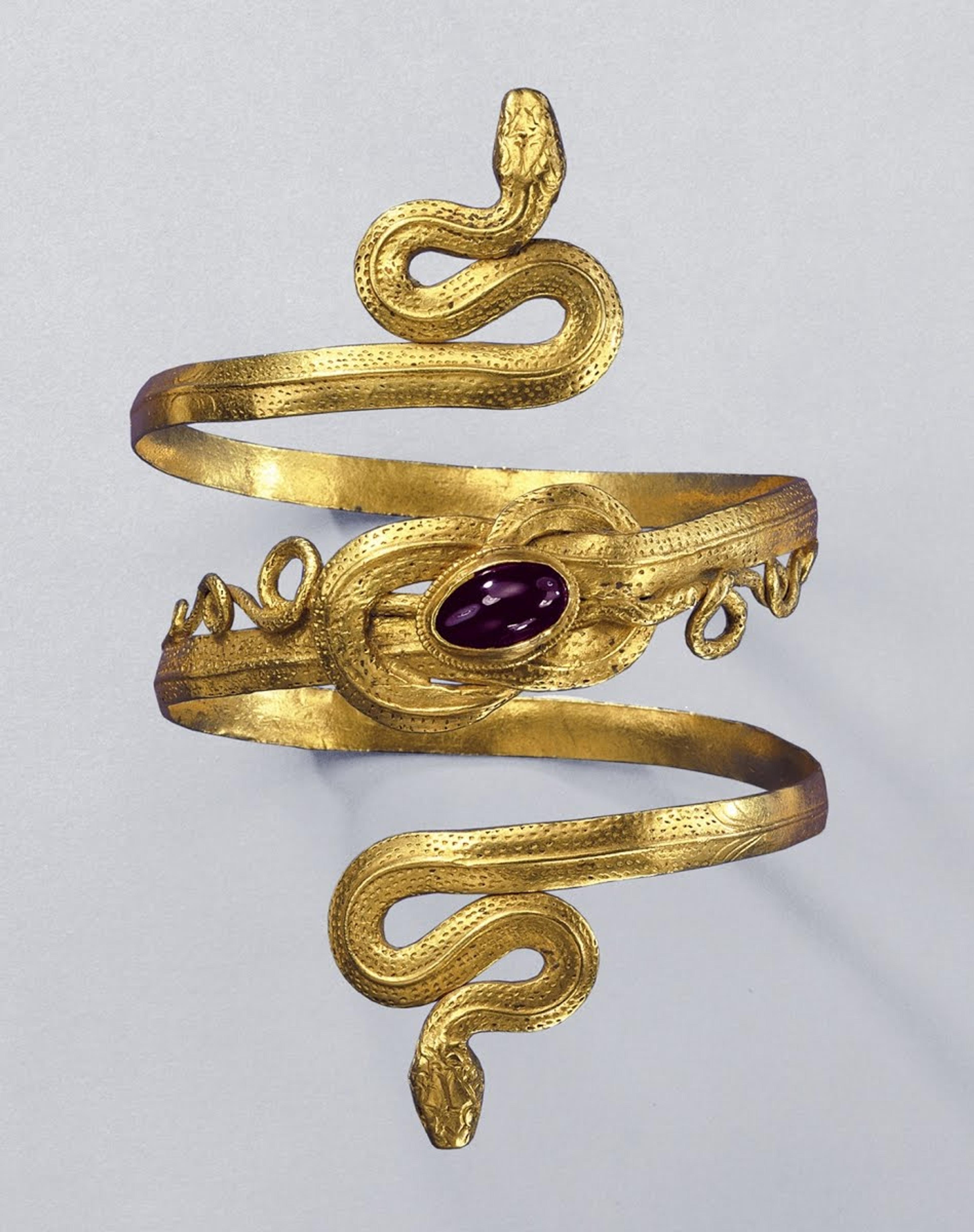 Hellenistic snake bracelet with a Hercules knot, 3rd century BC - 2nd century BC, Shmuckmuseum Pforzheim (Pforzheim Jewellery Museum)