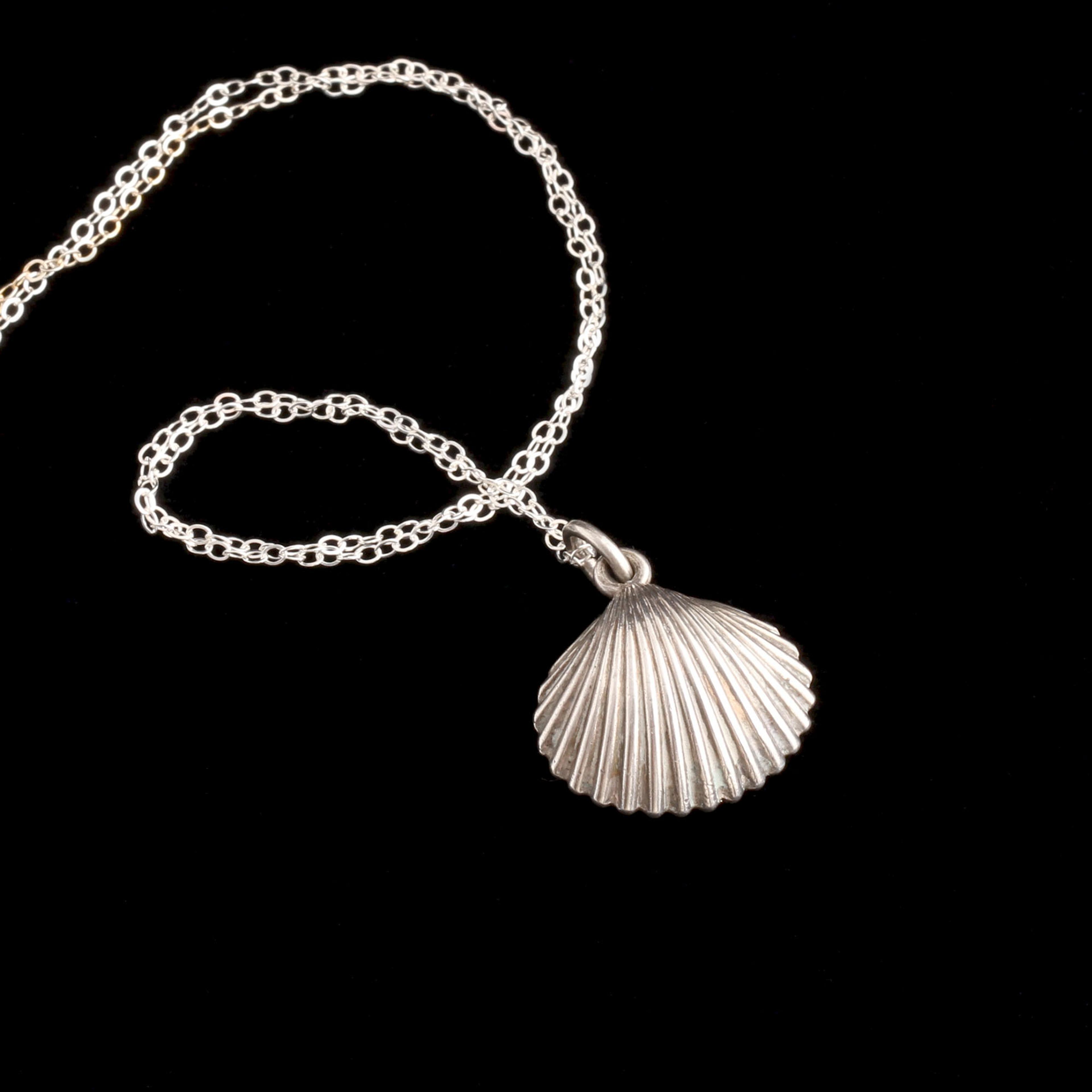 Late Victorian Shell Compass Necklace