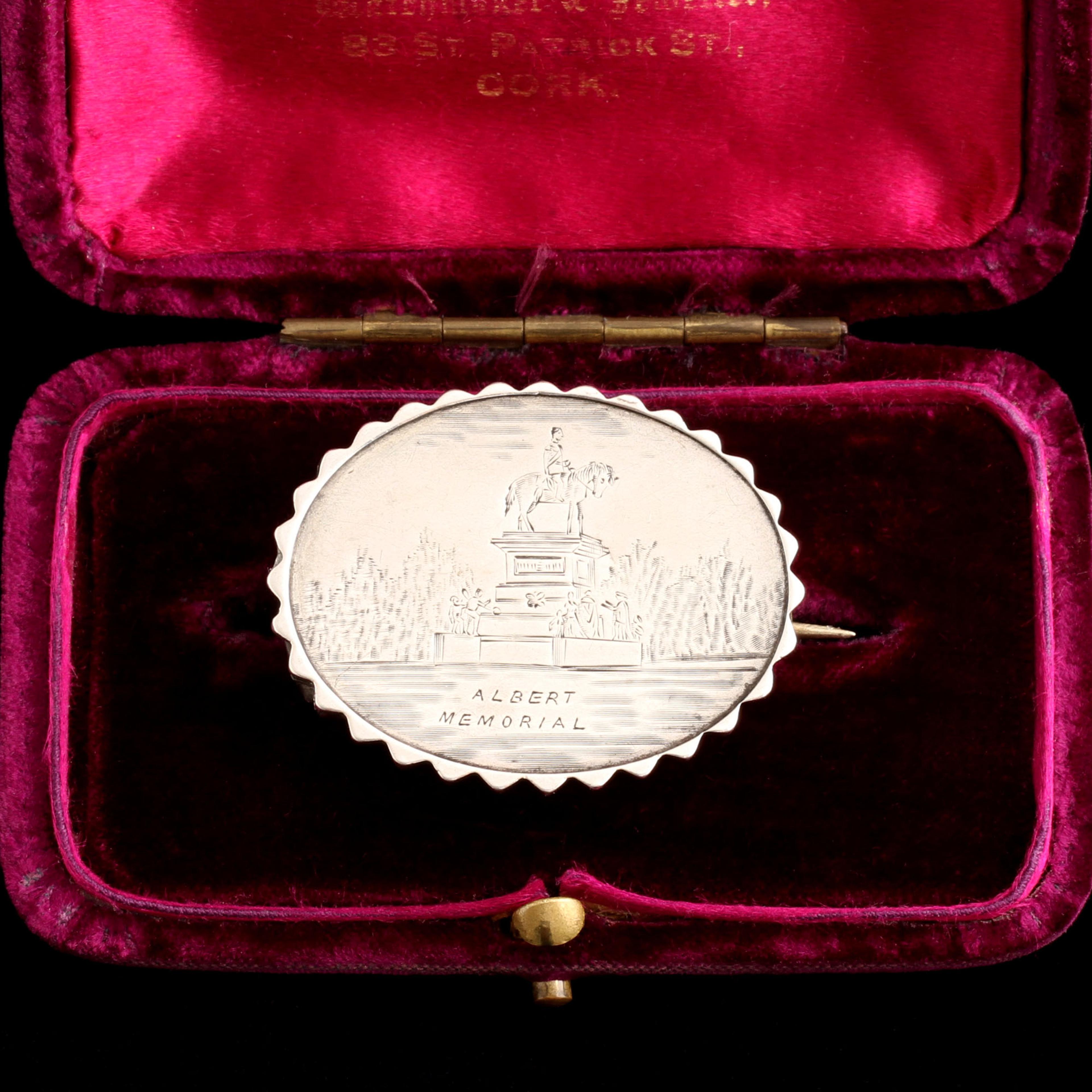 Victorian Albert Memorial Souvenir Locket Brooch