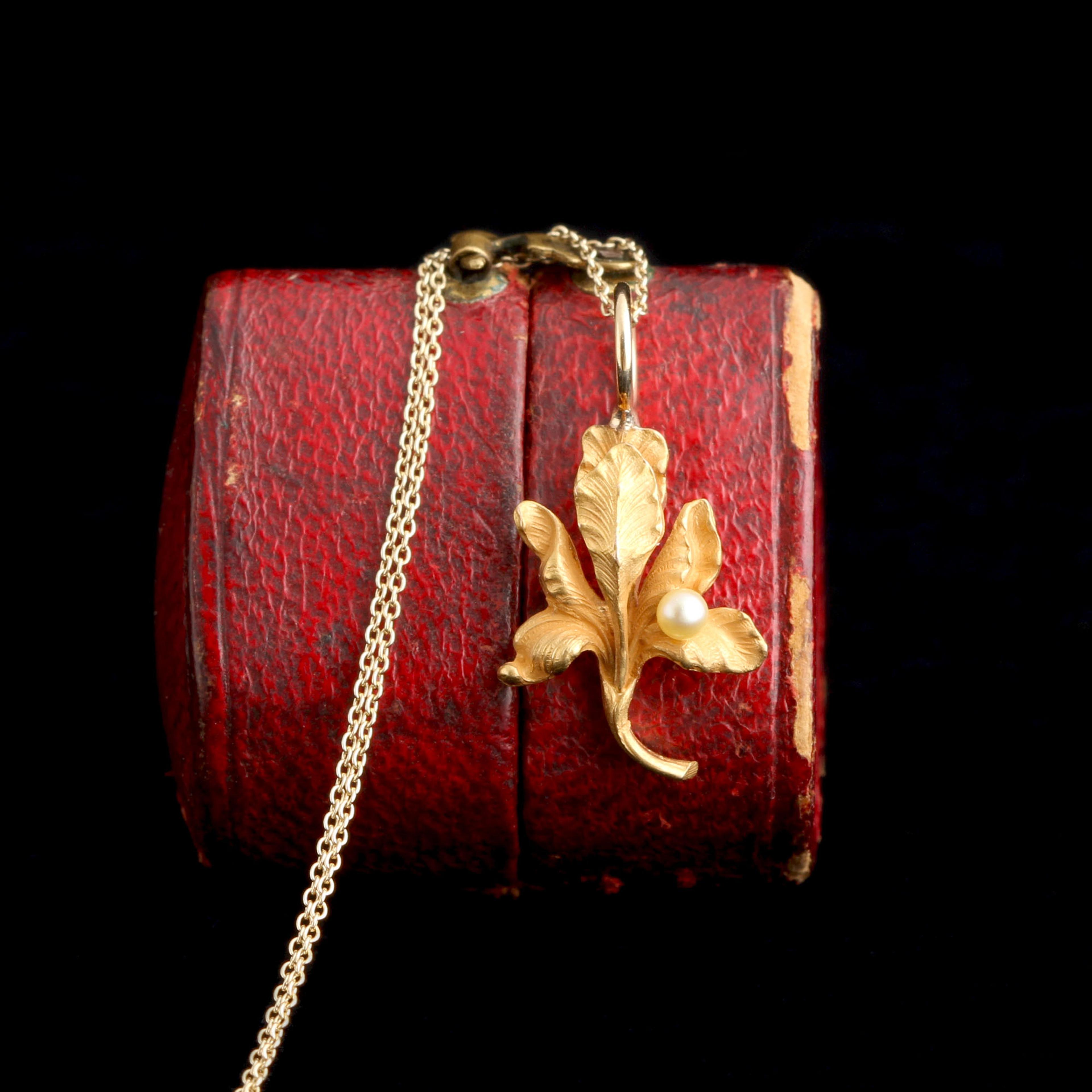 Edwardian Iris & Pearl Necklace