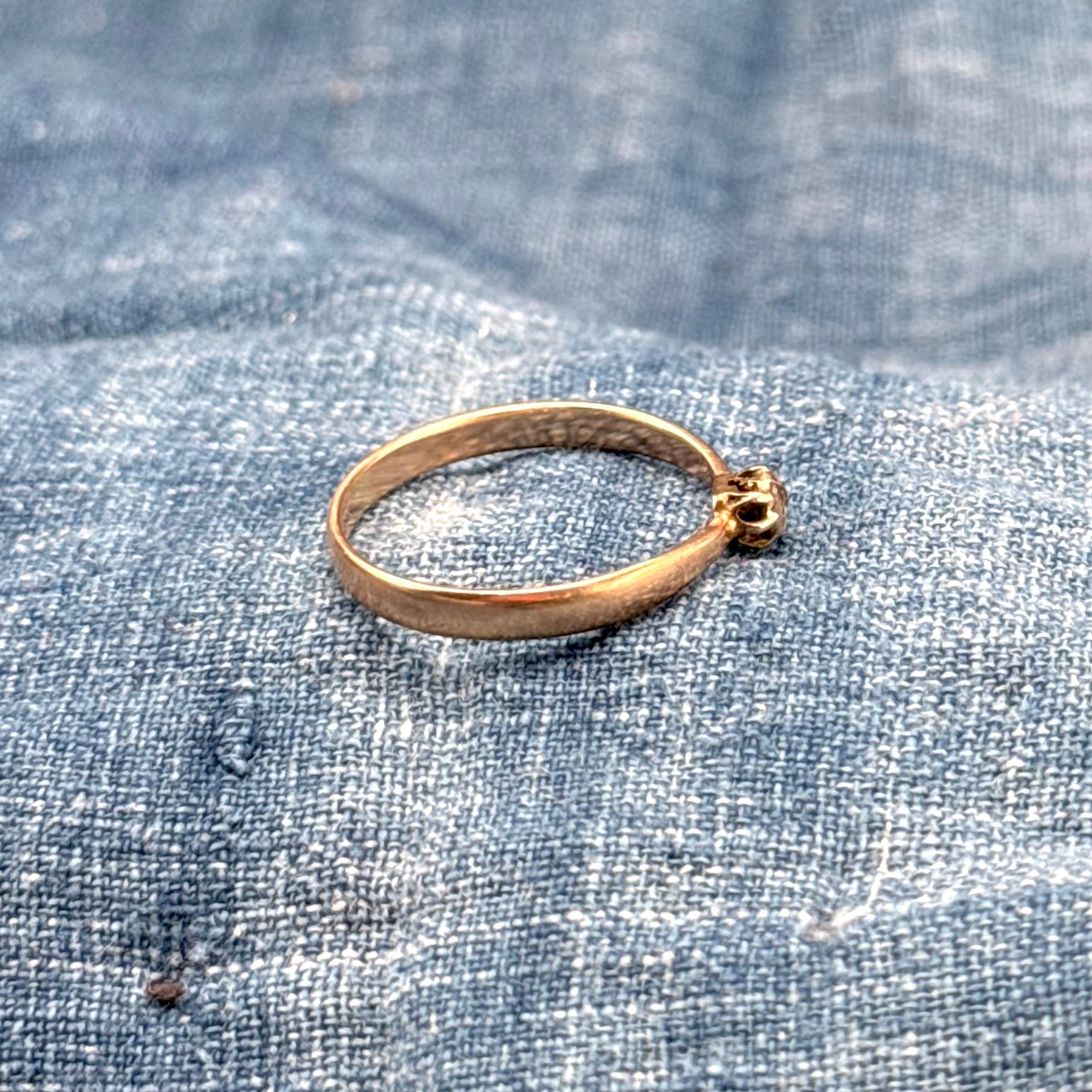 Tiny Diamond Ring w. Split Shoulders