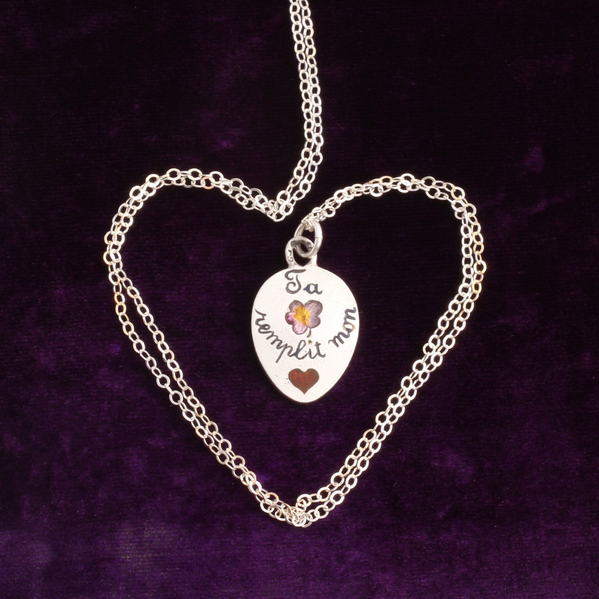 Edwardian "La pensée de toi remplit mon coeur" Silver Pendant