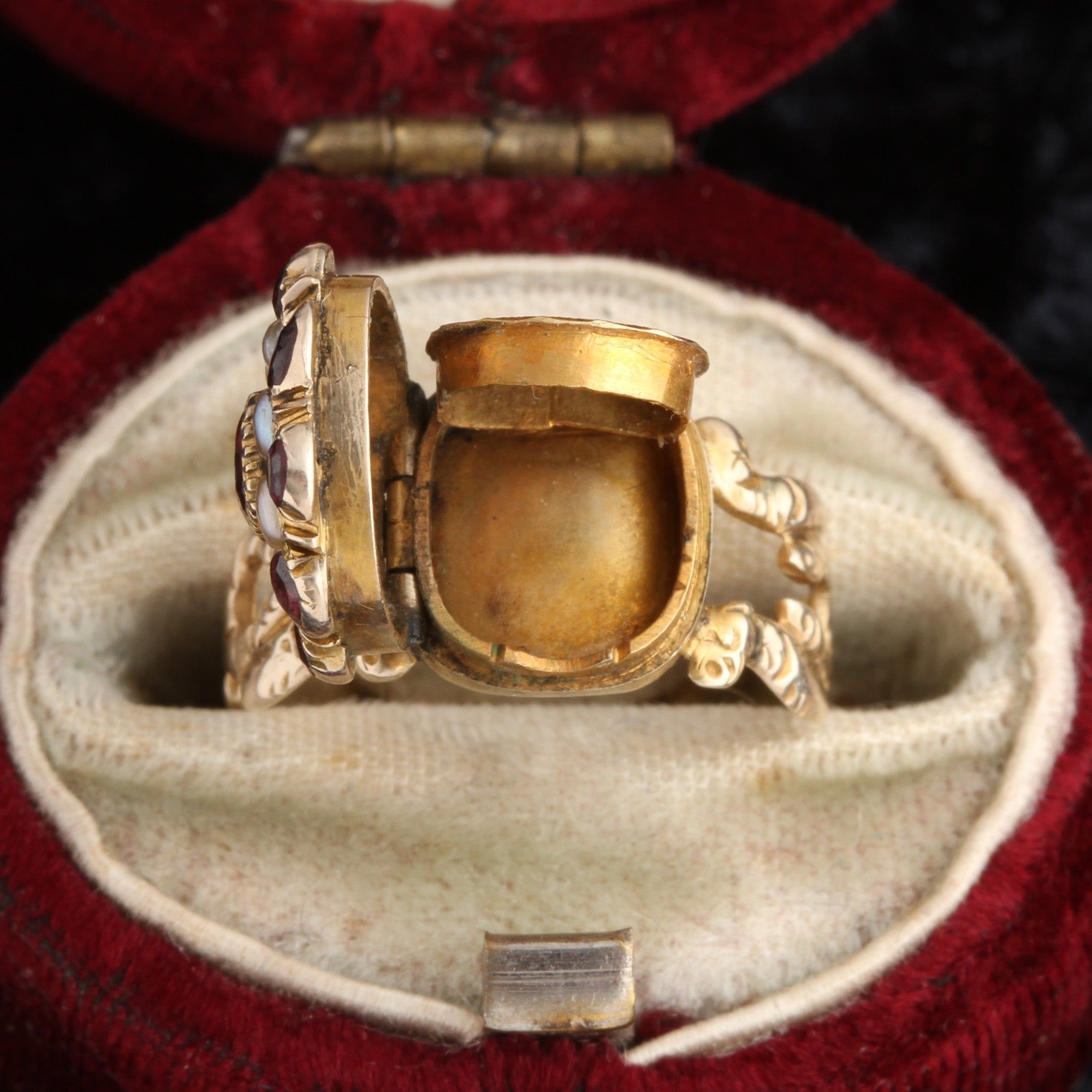 アクセサリー vaultroom VGC RING Georgian Garnet & Pearl Vinaigrette Ring — Erica Weiner