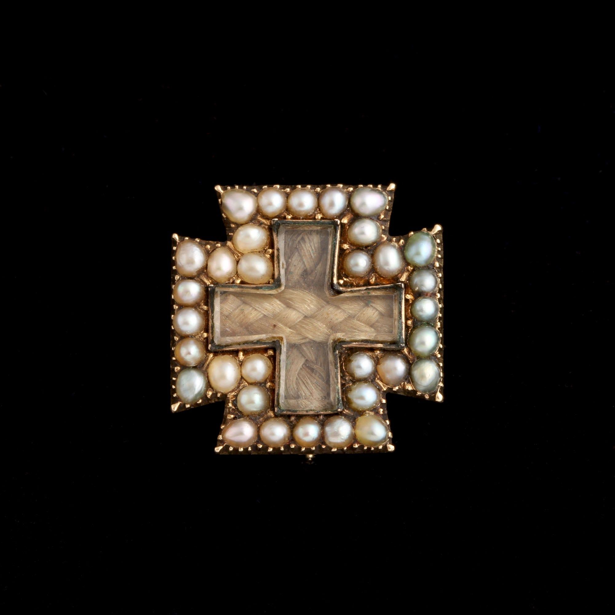 Detail of Early Victorian "Souvenir" Maltese Cross Brooch