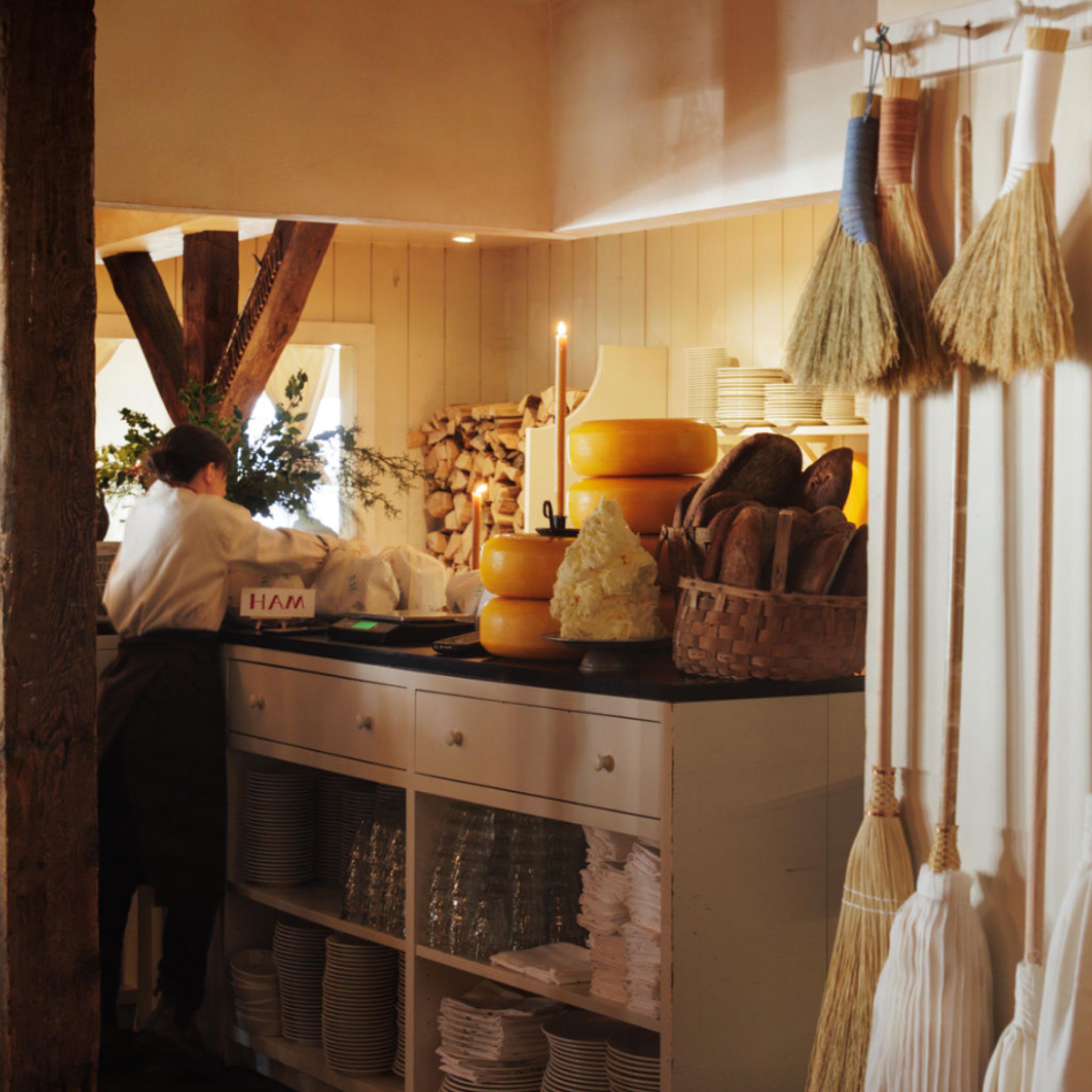 Photo of Stissing House, an 18th Century Tavern