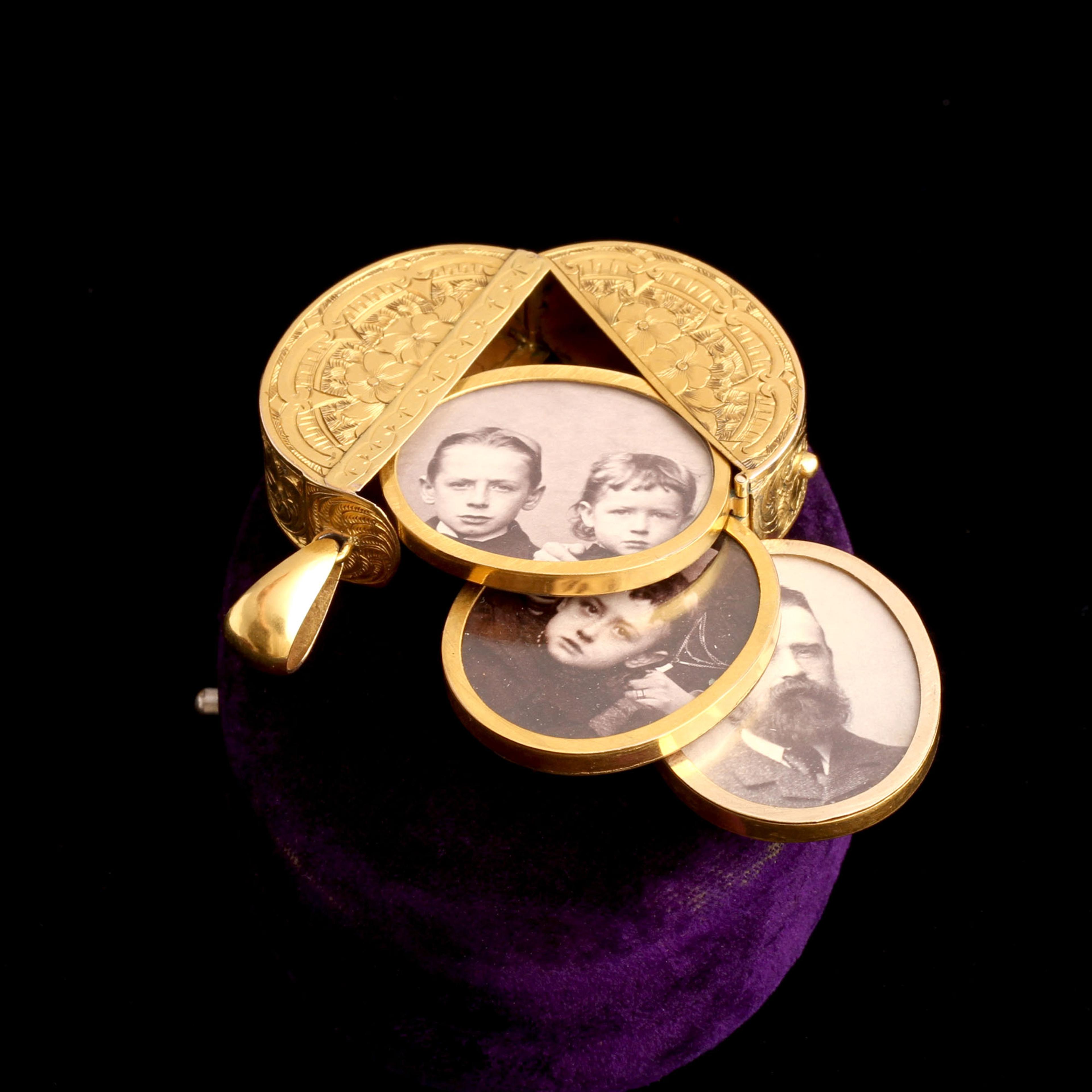 Victorian Oversized Folding Locket