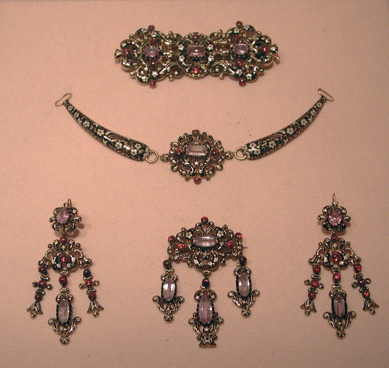 Jewellery Around the World: Austro-Hungarian Jewellery History