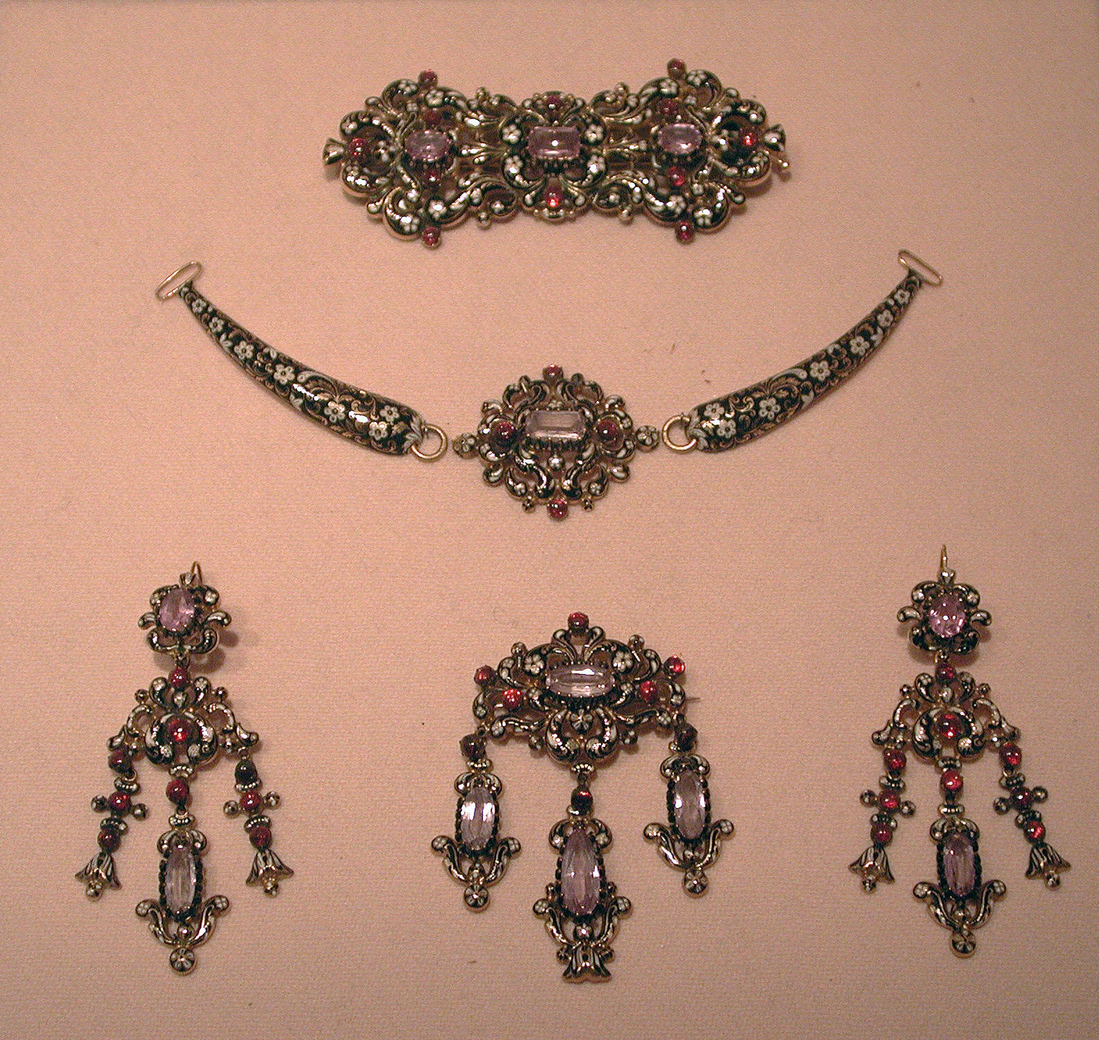 Swiss-made paste parure, c. 1840-1850. The Metropolitan Museum of Art.