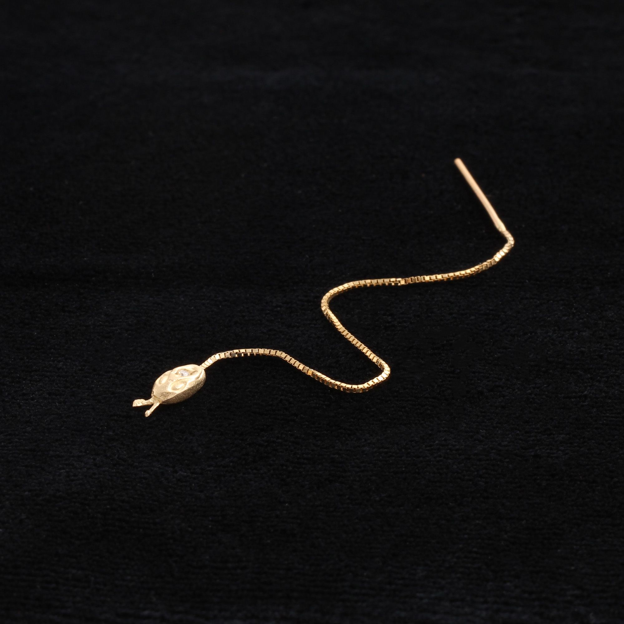 Detail of Snake Threader (14k Yellow Gold)