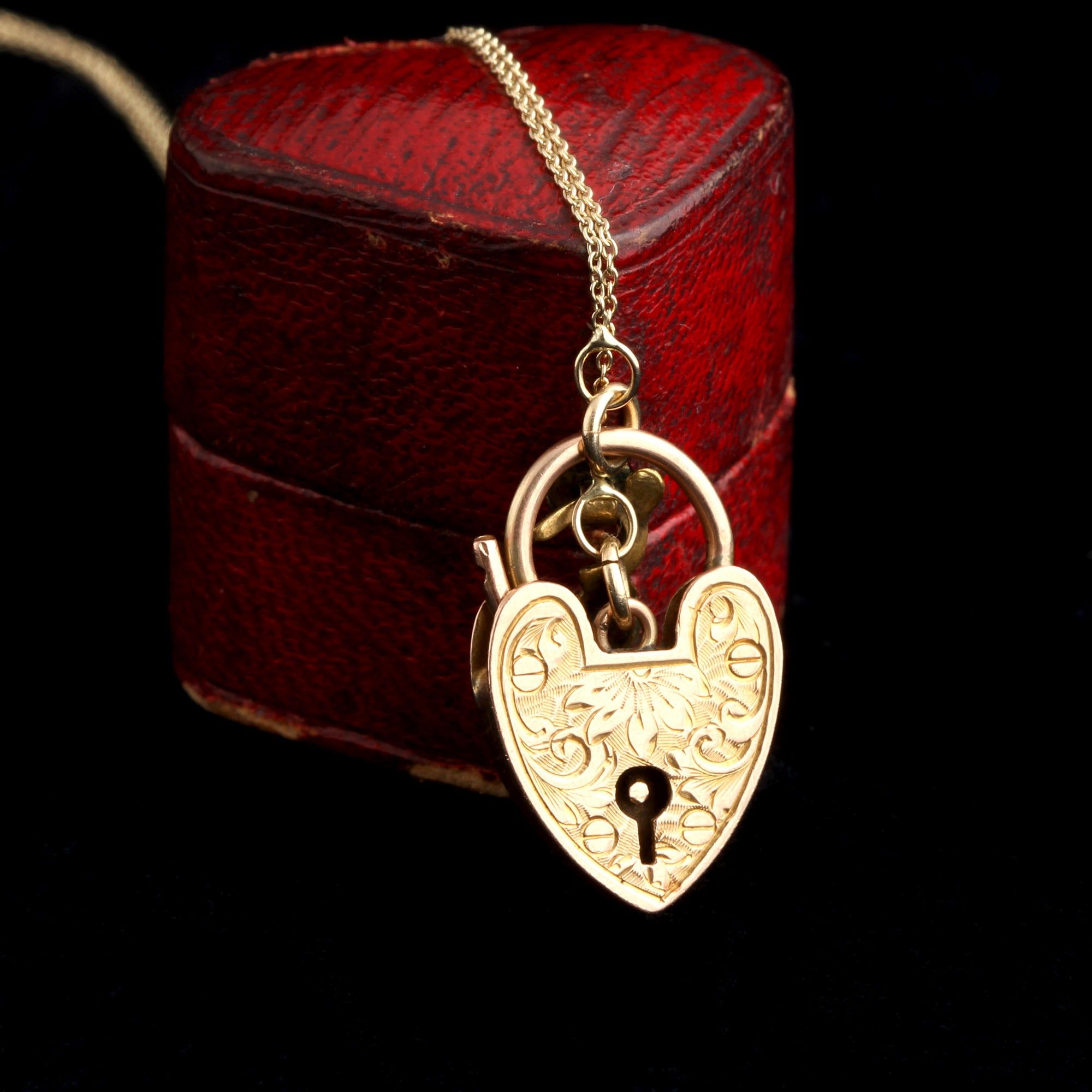 Heart Padlock Necklace with Delicate Engraving