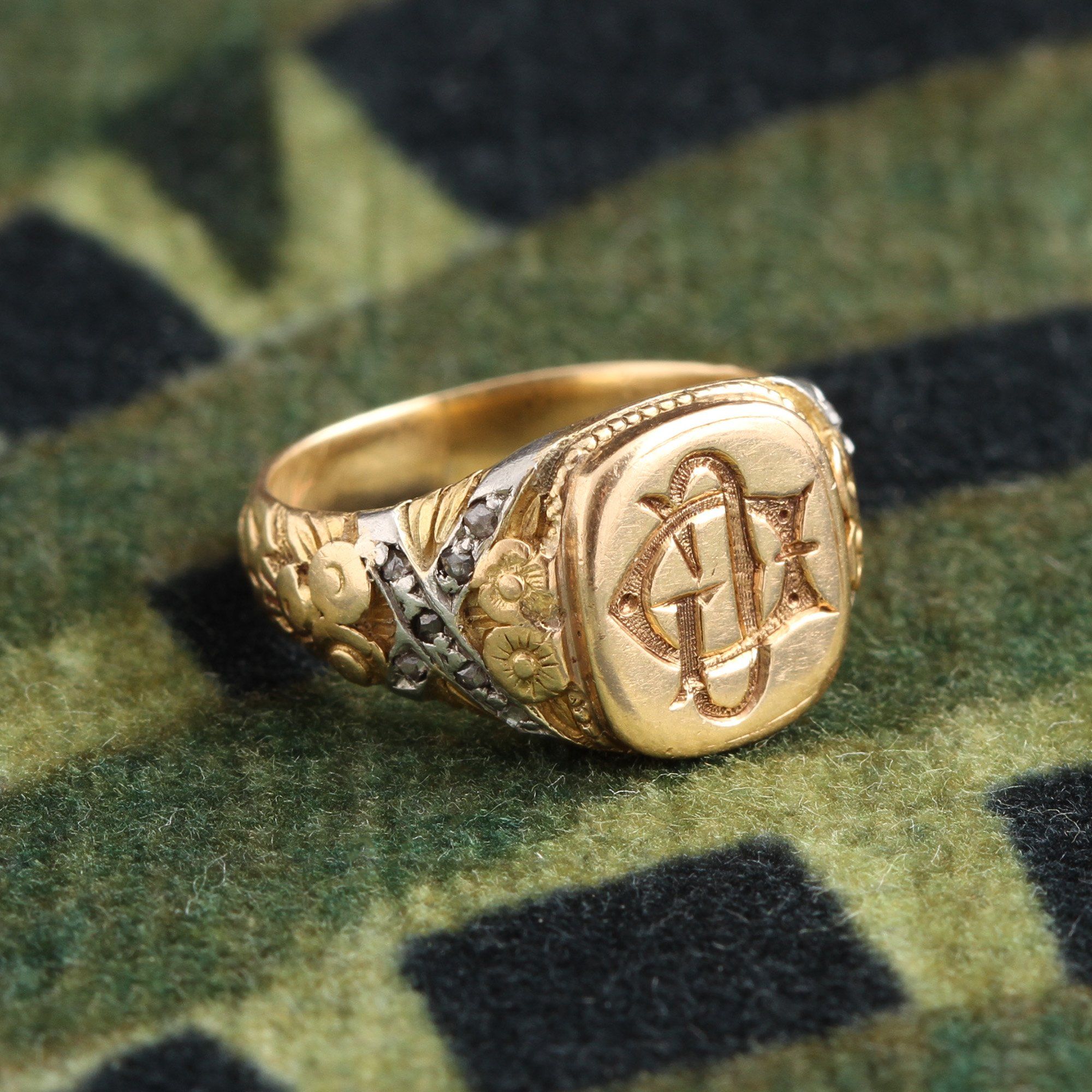 1920s "DG" Signet Ring
