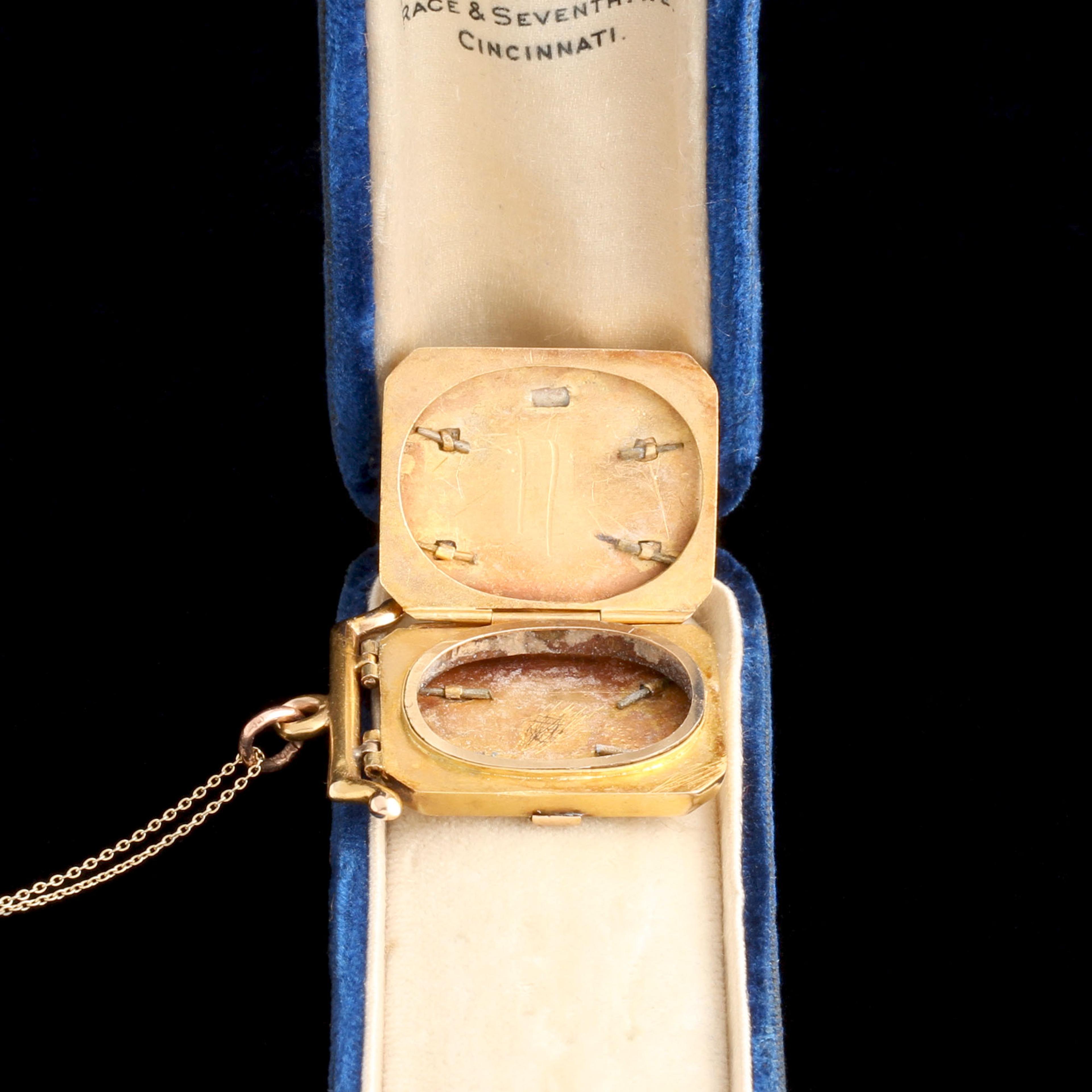 Victorian Valise Locket