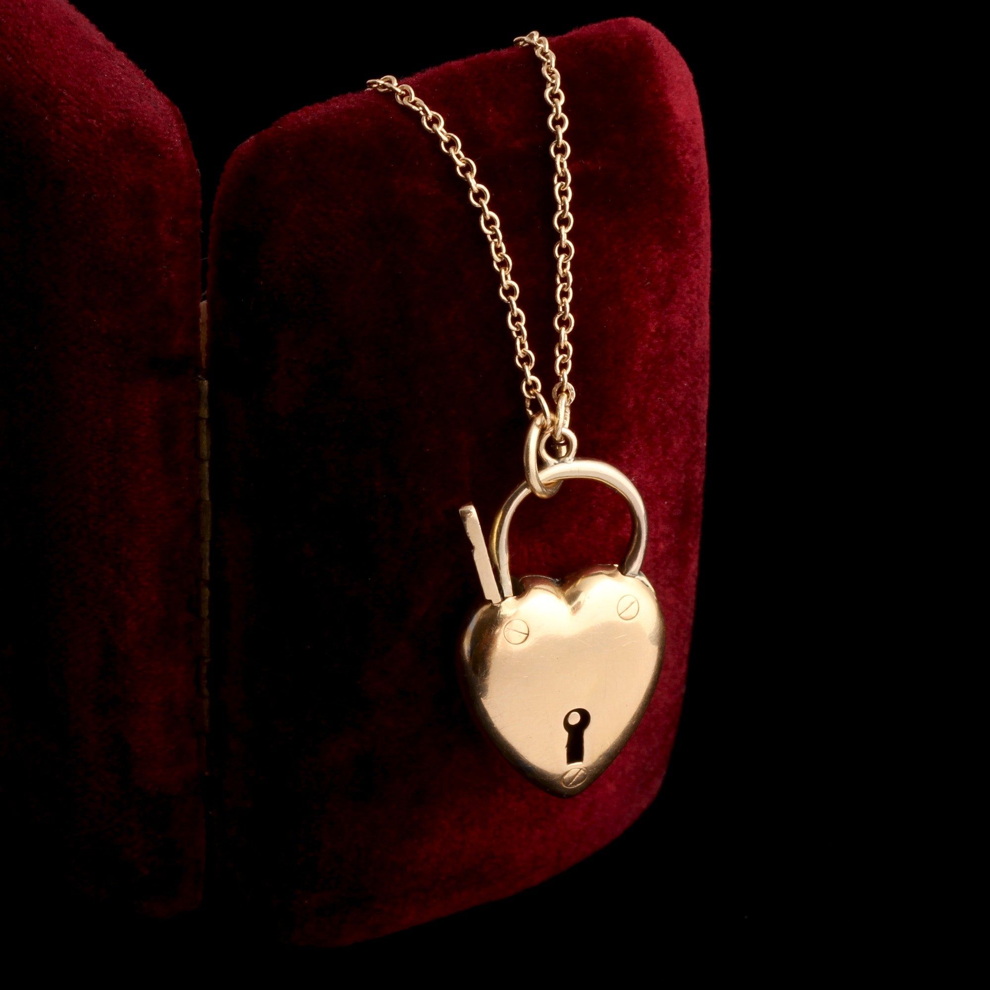 Chain Necklace with Heart Lock