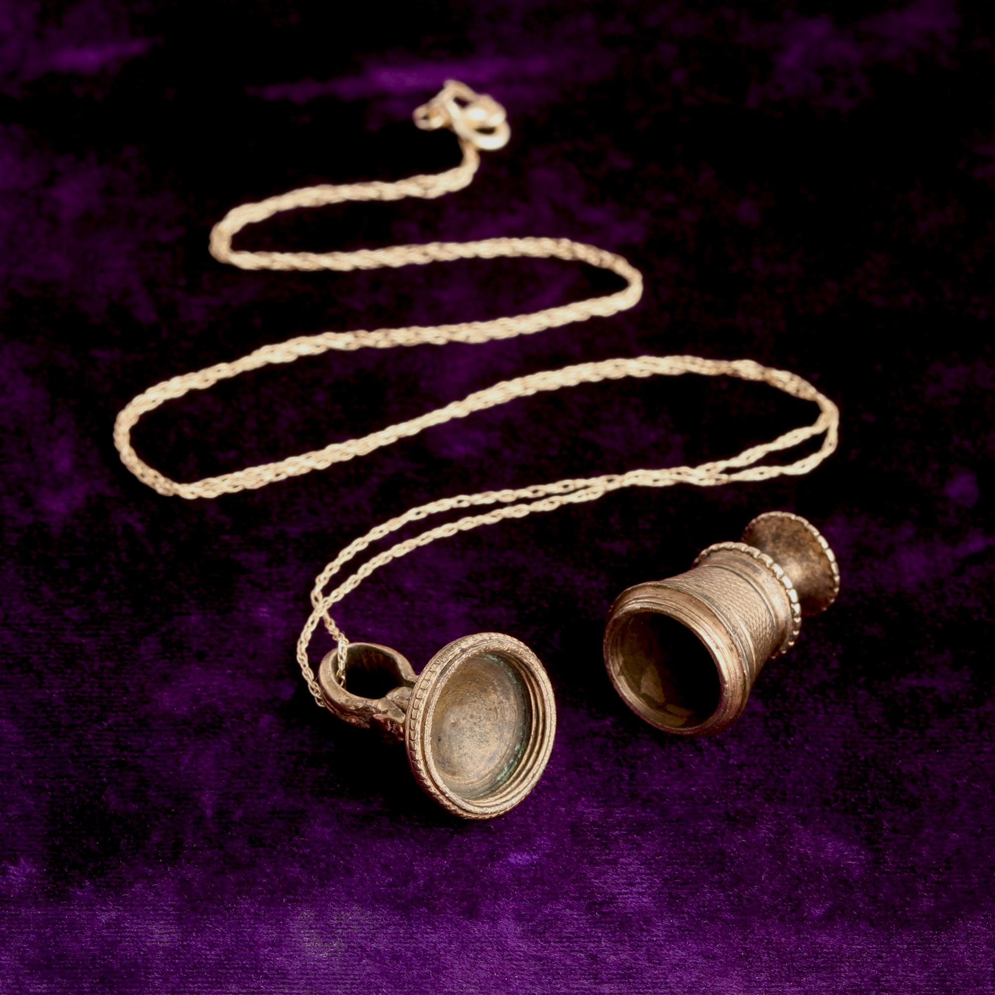 Victorian Metal Urn Necklace