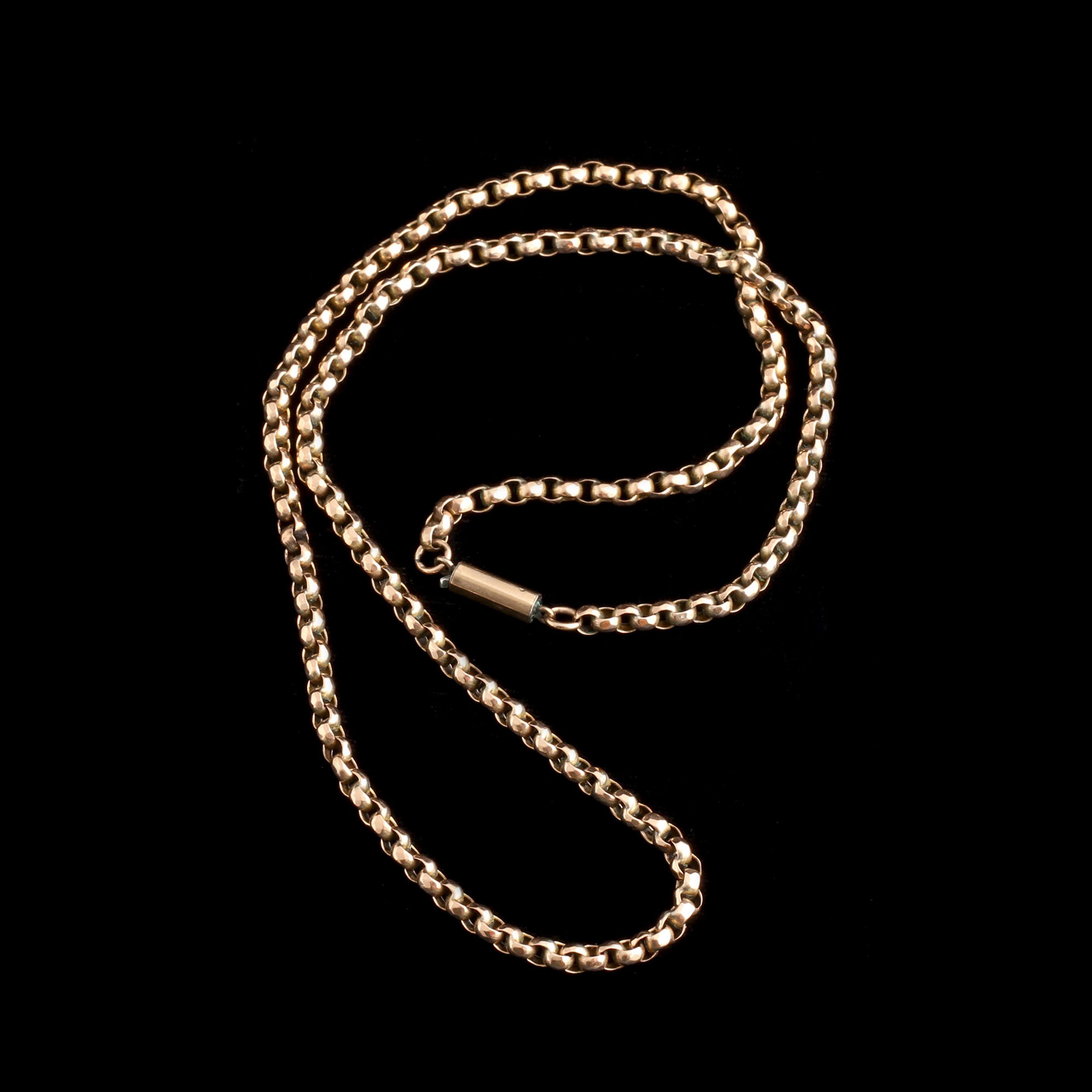 Detail of Victorian Faceted Cable Link 21 1/2" Chain