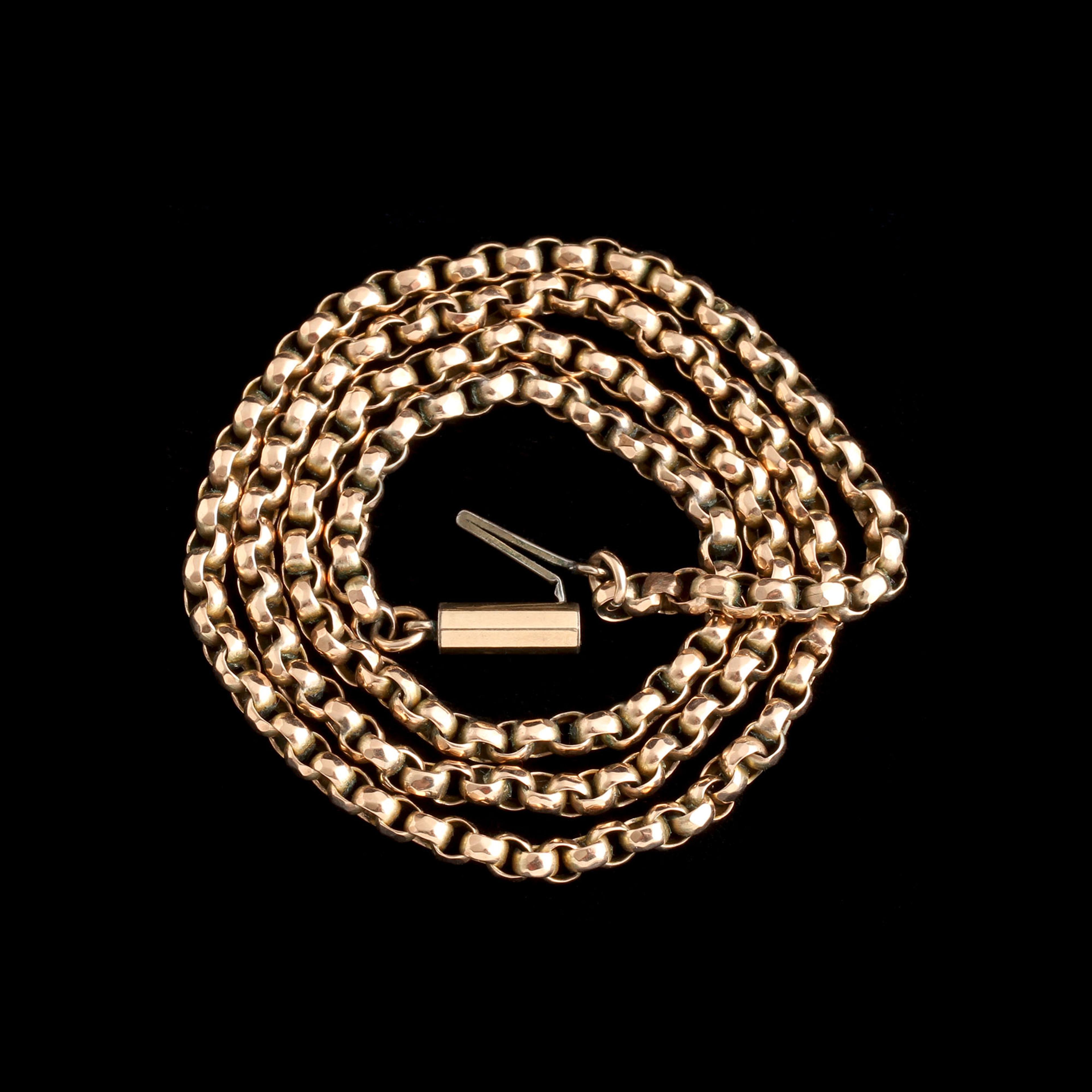 Detail of Victorian Faceted Cable Link 21 1/2" Chain