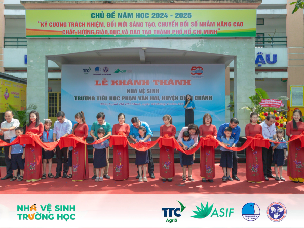 INAUGURATION OF THE NEW SCHOOL TOILETS AT PHAM VAN HAI PRIMARY SCHOOL
