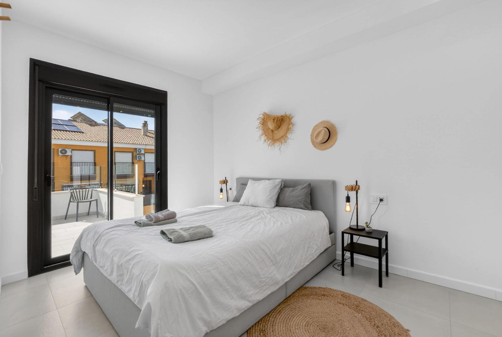Elegant penthouse met royaal dakterras en buitenkeuken — foto 12