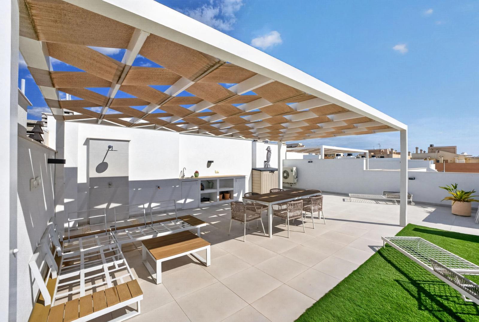 Elegant penthouse met royaal dakterras en buitenkeuken — foto 2