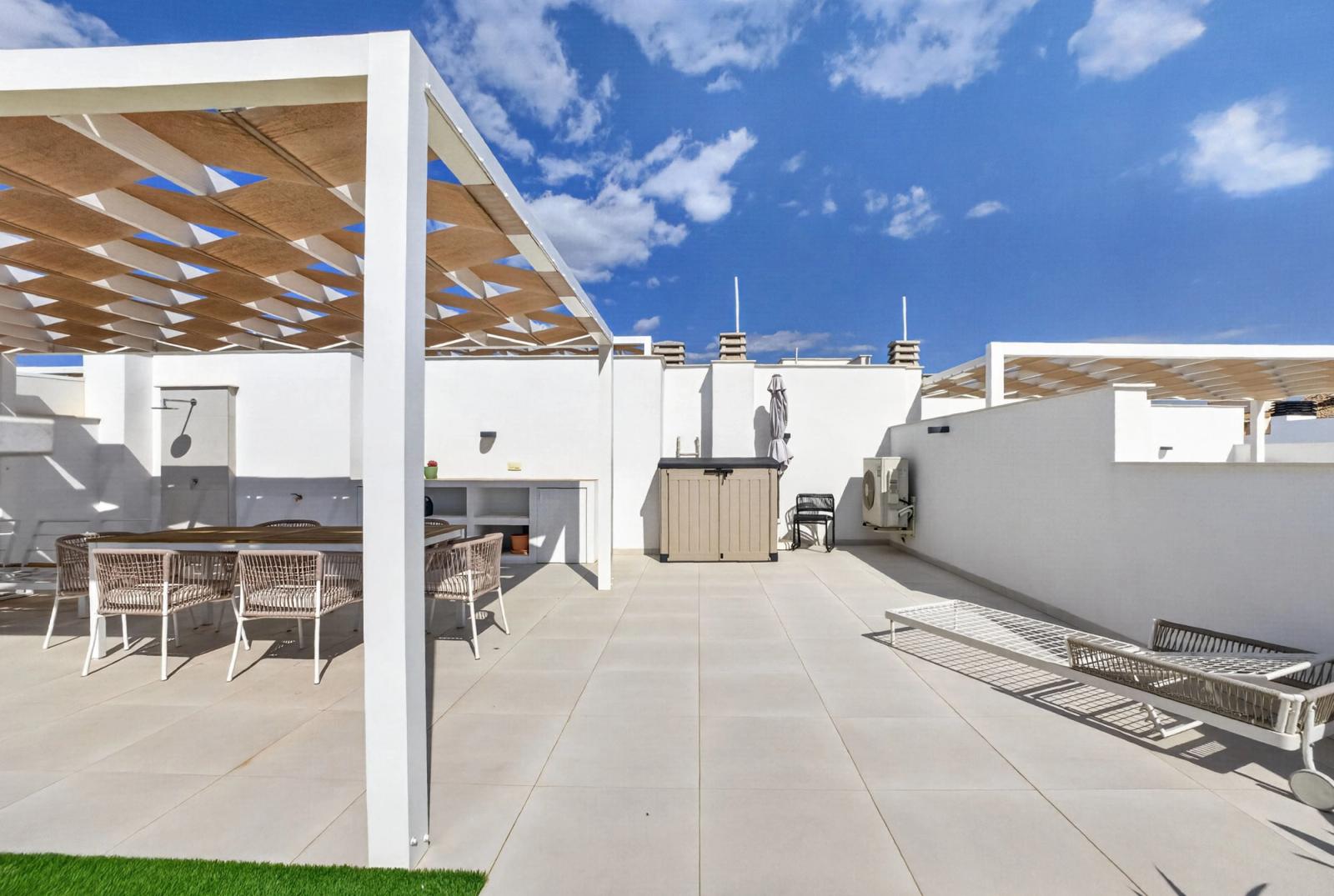 Elegant penthouse met royaal dakterras en buitenkeuken — foto 13