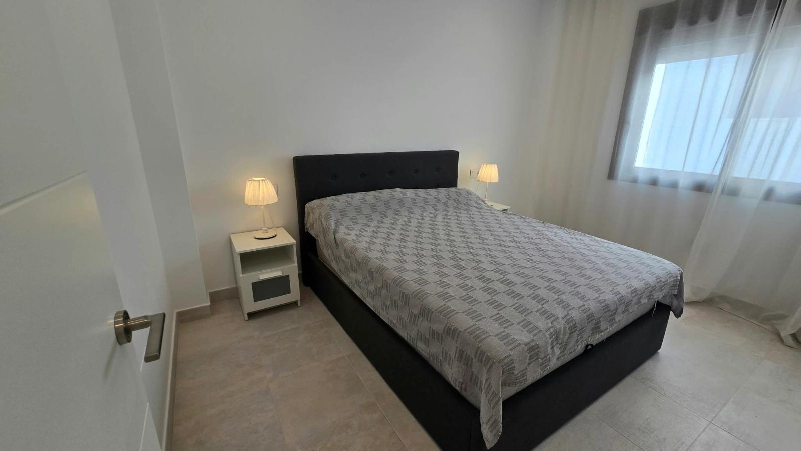 Licht appartement met royaal solarium in Pilar de la Horadada — foto 10