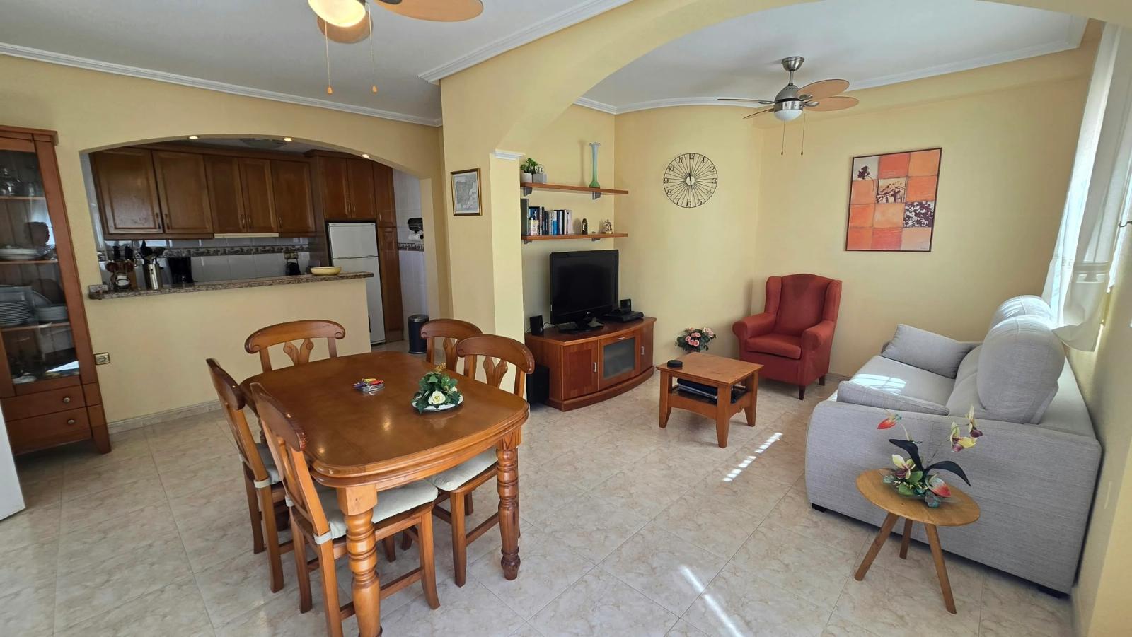 Mediterrane woning met tuin, balkon en solarium in Los Dolses — foto 7