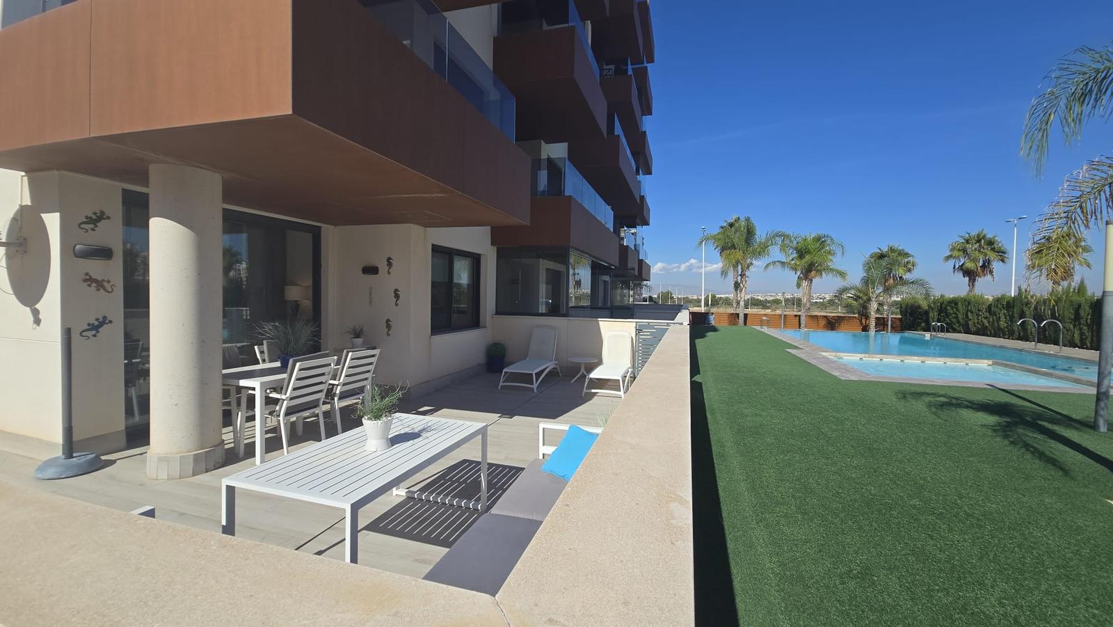 Modern hoekappartement met royaal privéterras van 52 m² — foto 13