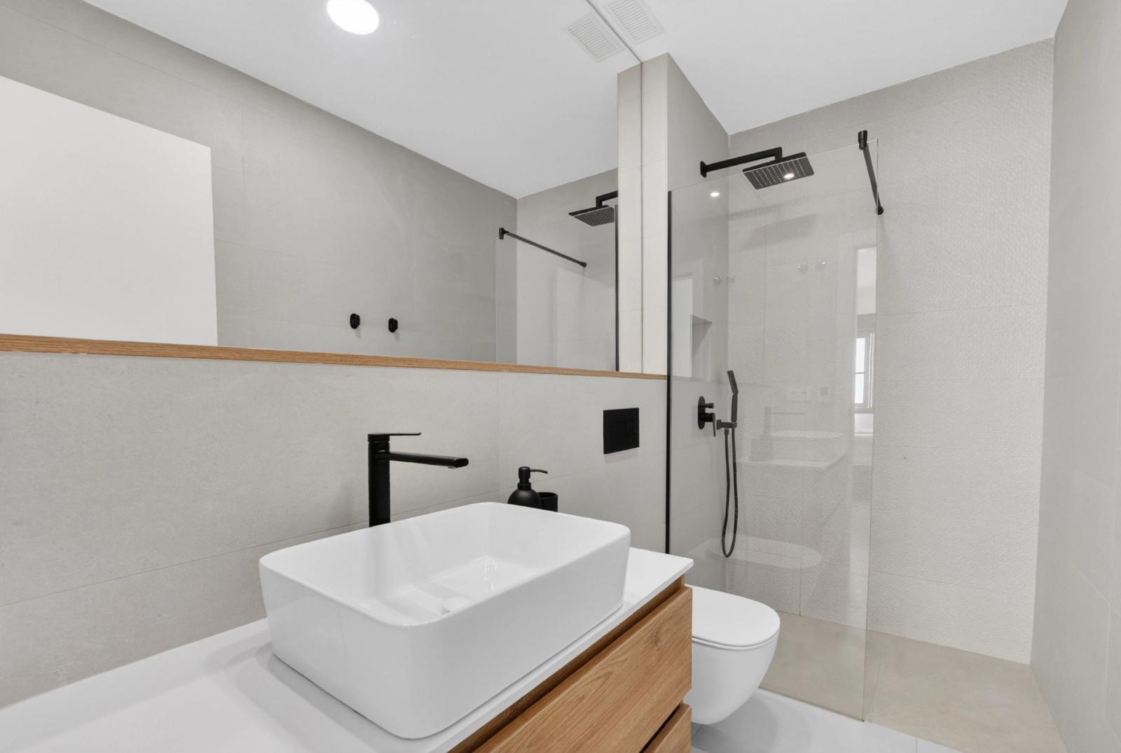 Elegant penthouse met royaal dakterras en buitenkeuken — foto 11