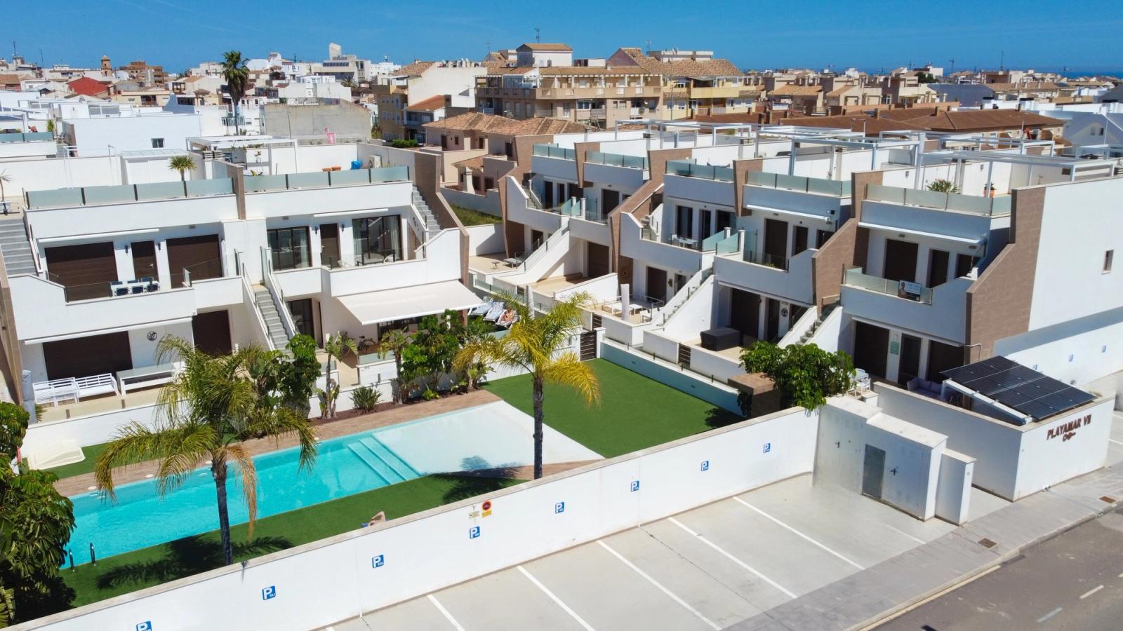 Licht appartement met royaal solarium in Pilar de la Horadada — foto 16
